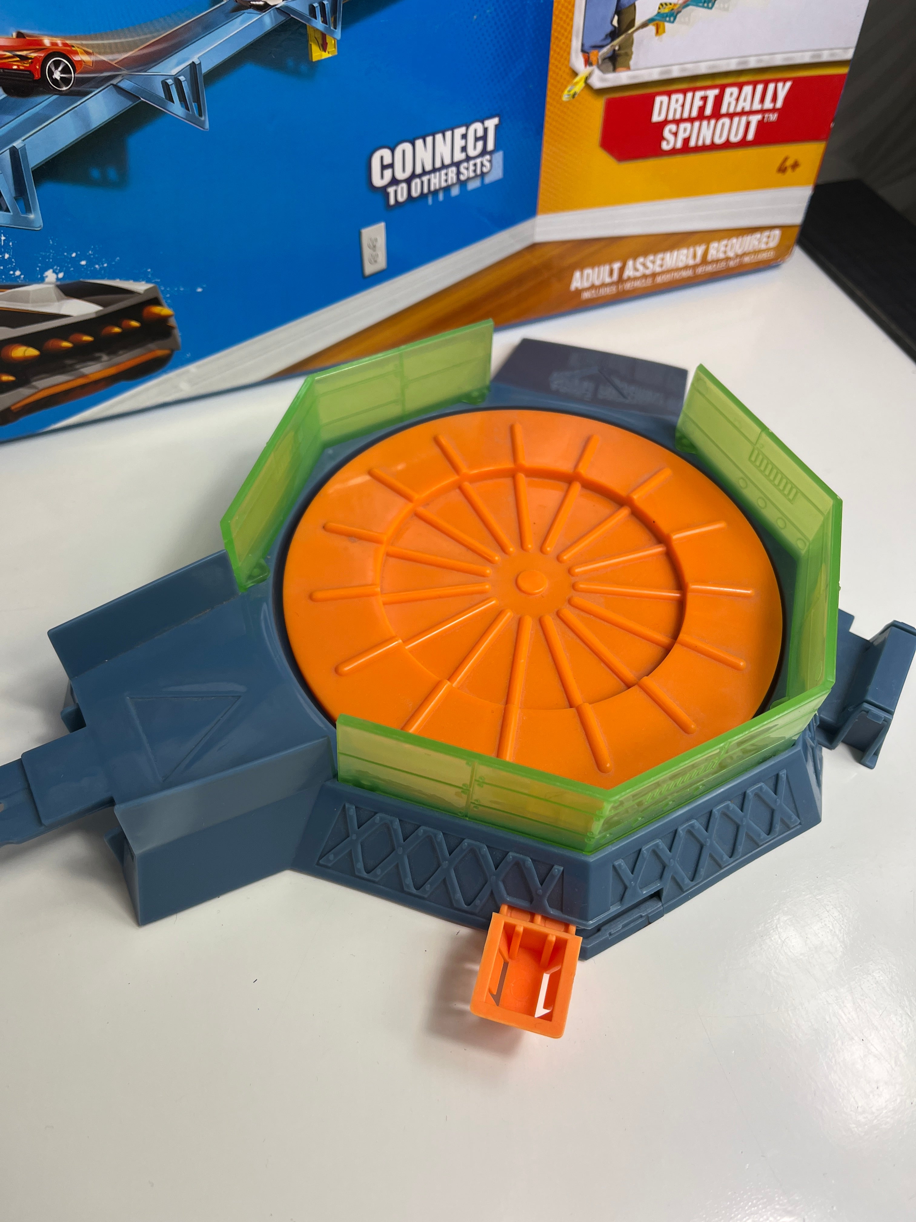 „Hot Wheels Wall Tracks – Drift Rally Spinout“ trasa
