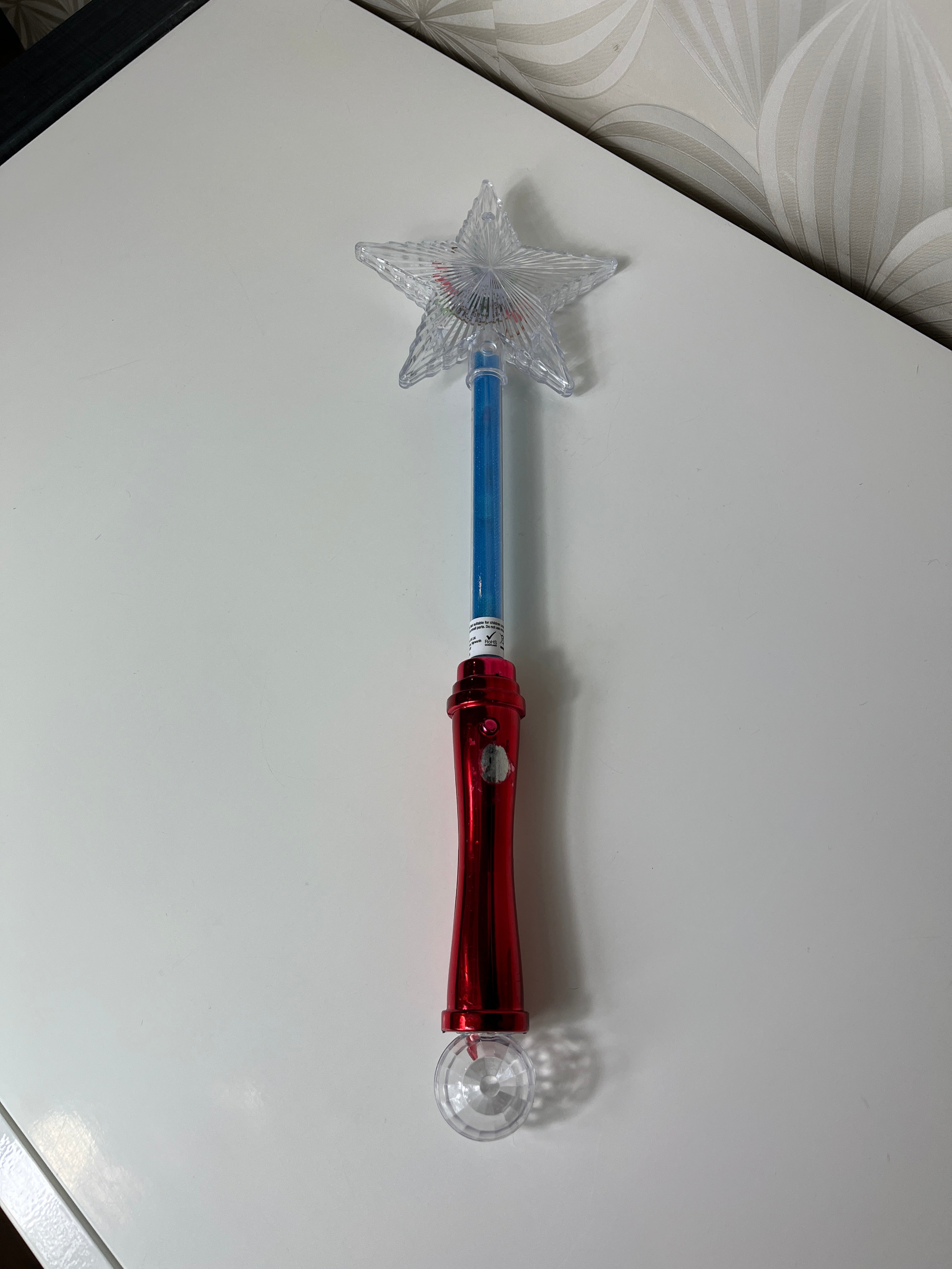 Šviečianti ir žybsinti lazdelė