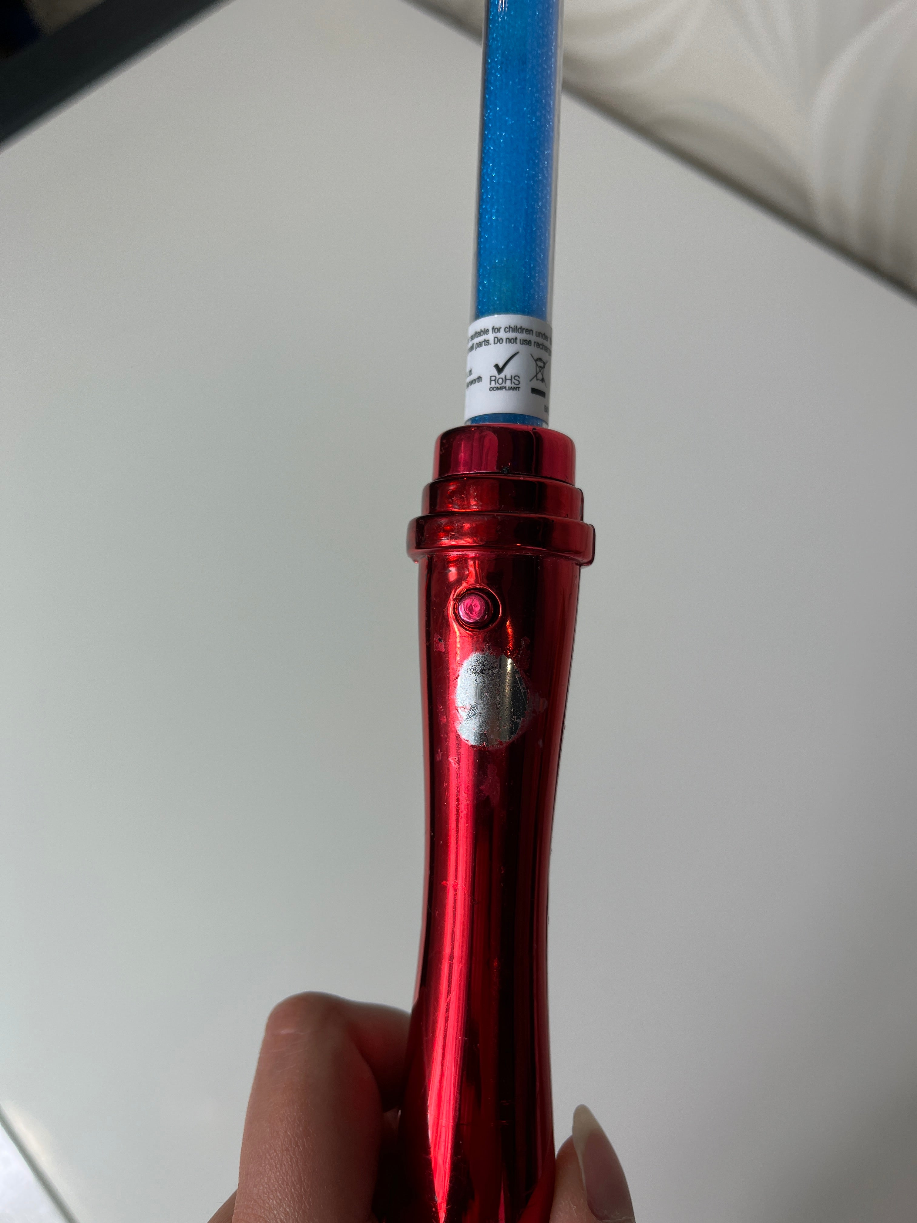 Šviečianti ir žybsinti lazdelė