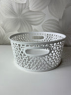 Baltas daiktų laikymo krepšelis