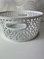 Baltas daiktų laikymo krepšelis