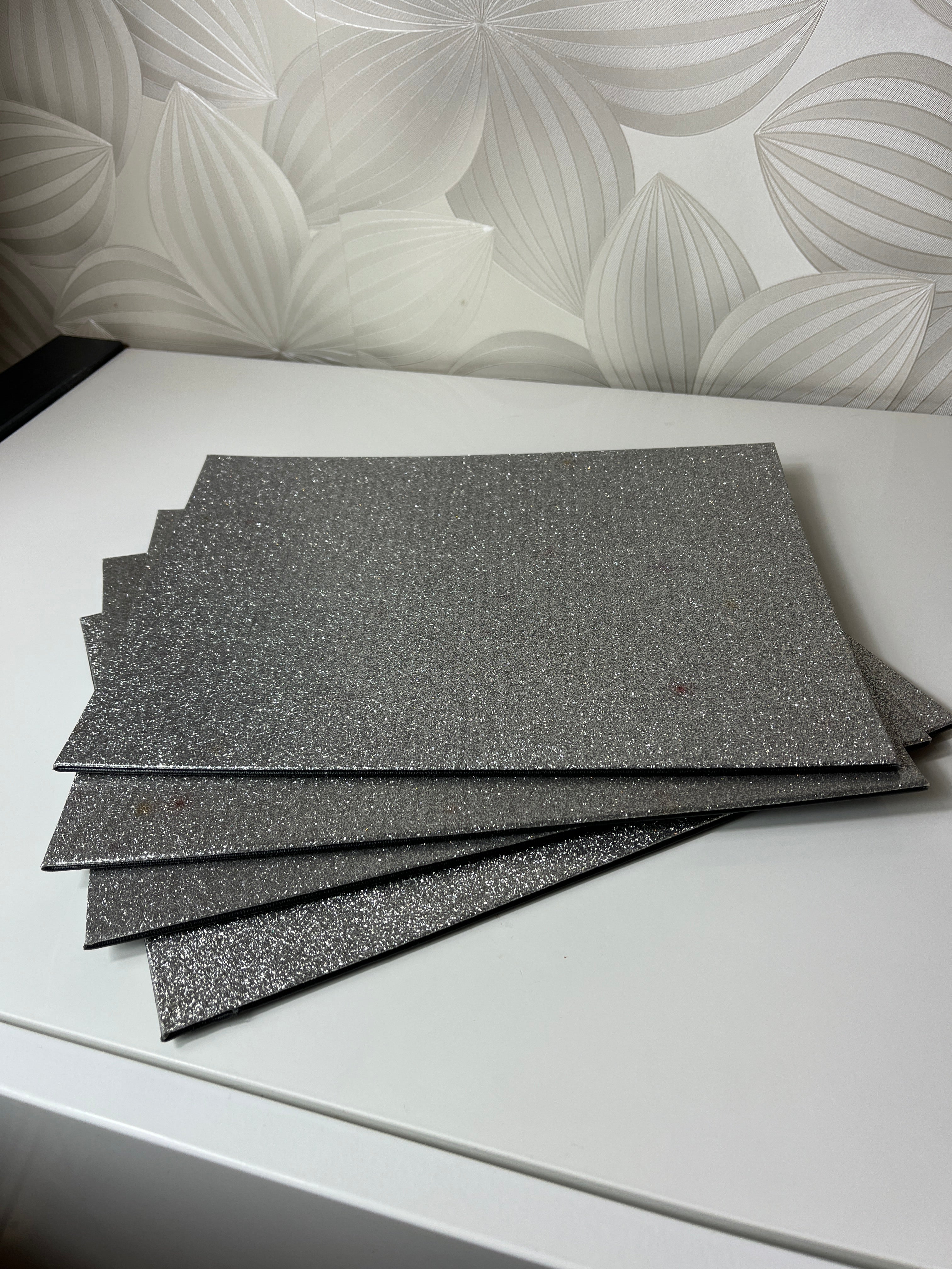 Blizgūs padėkliukai (4 vnt.)