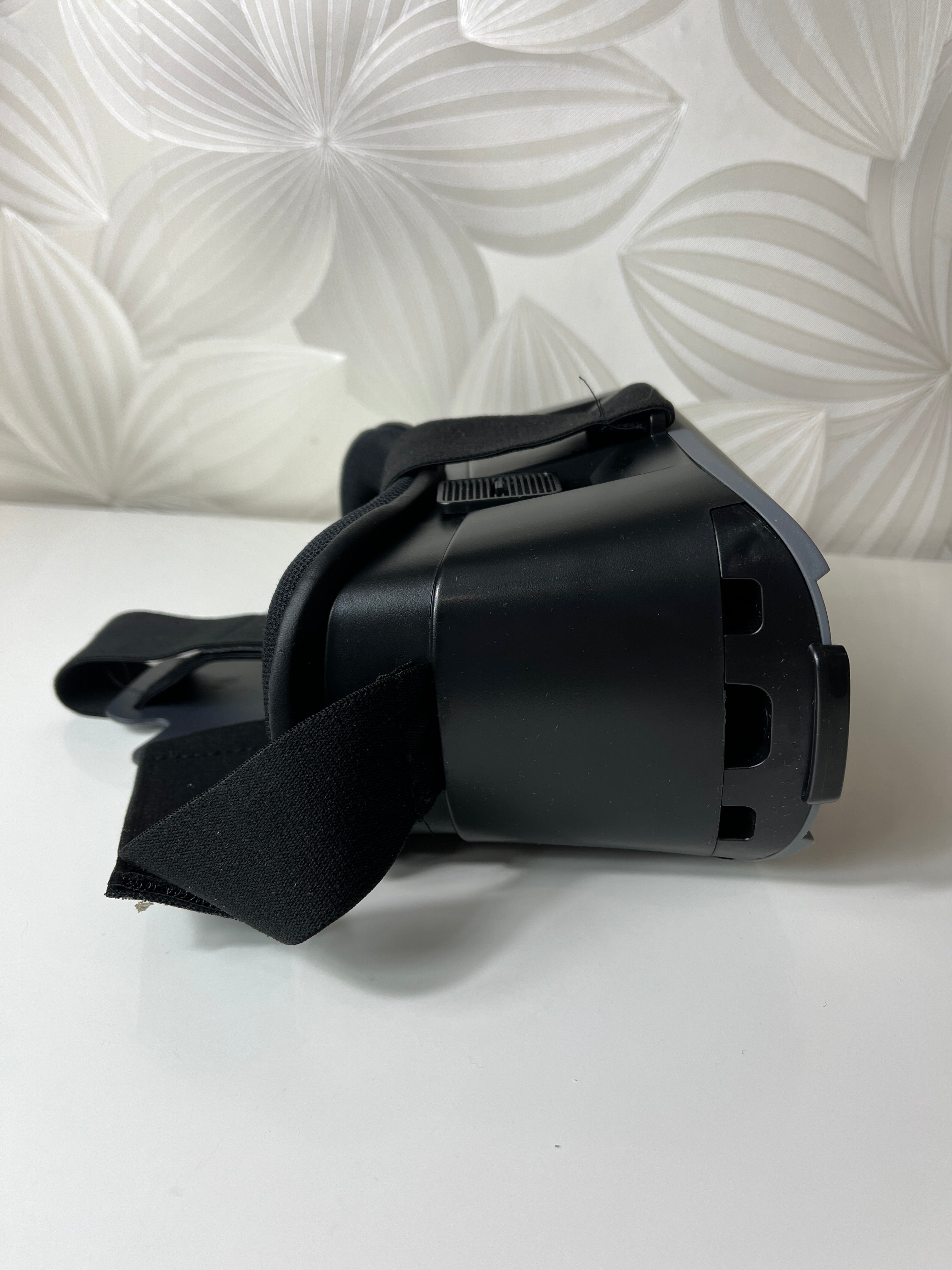 Virtualios realybės akiniai telefonui „YouReality“