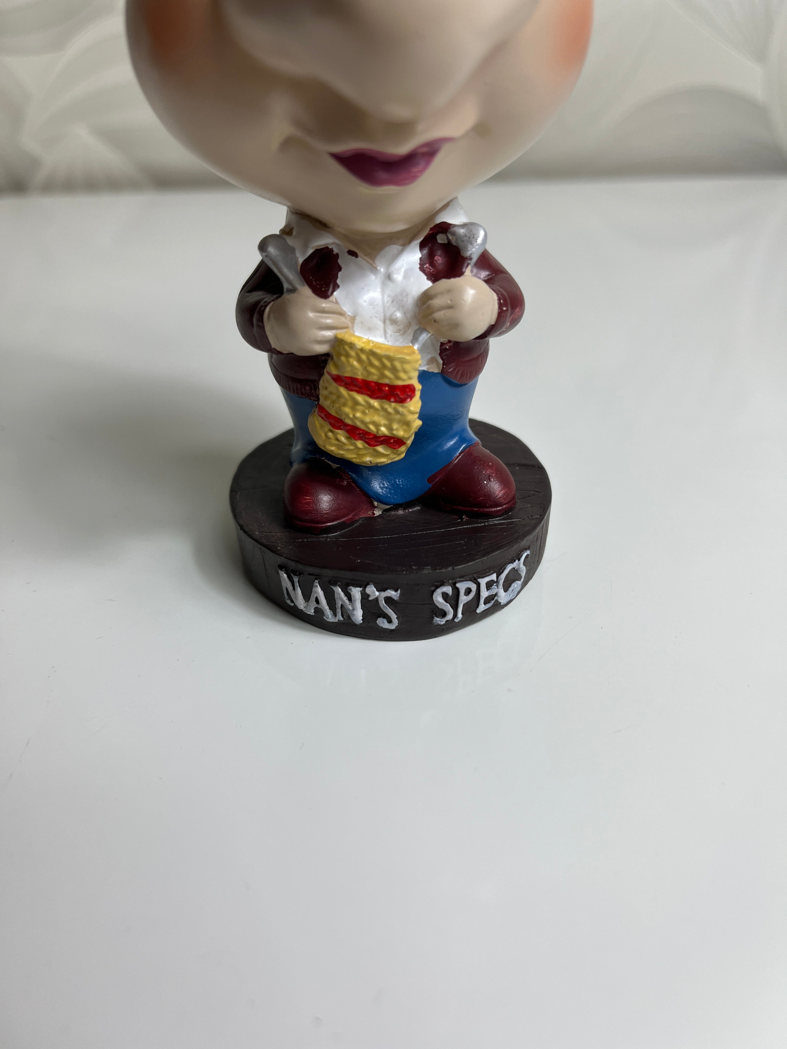 Šmaikštus akinių laikiklis „Nan's Specs“