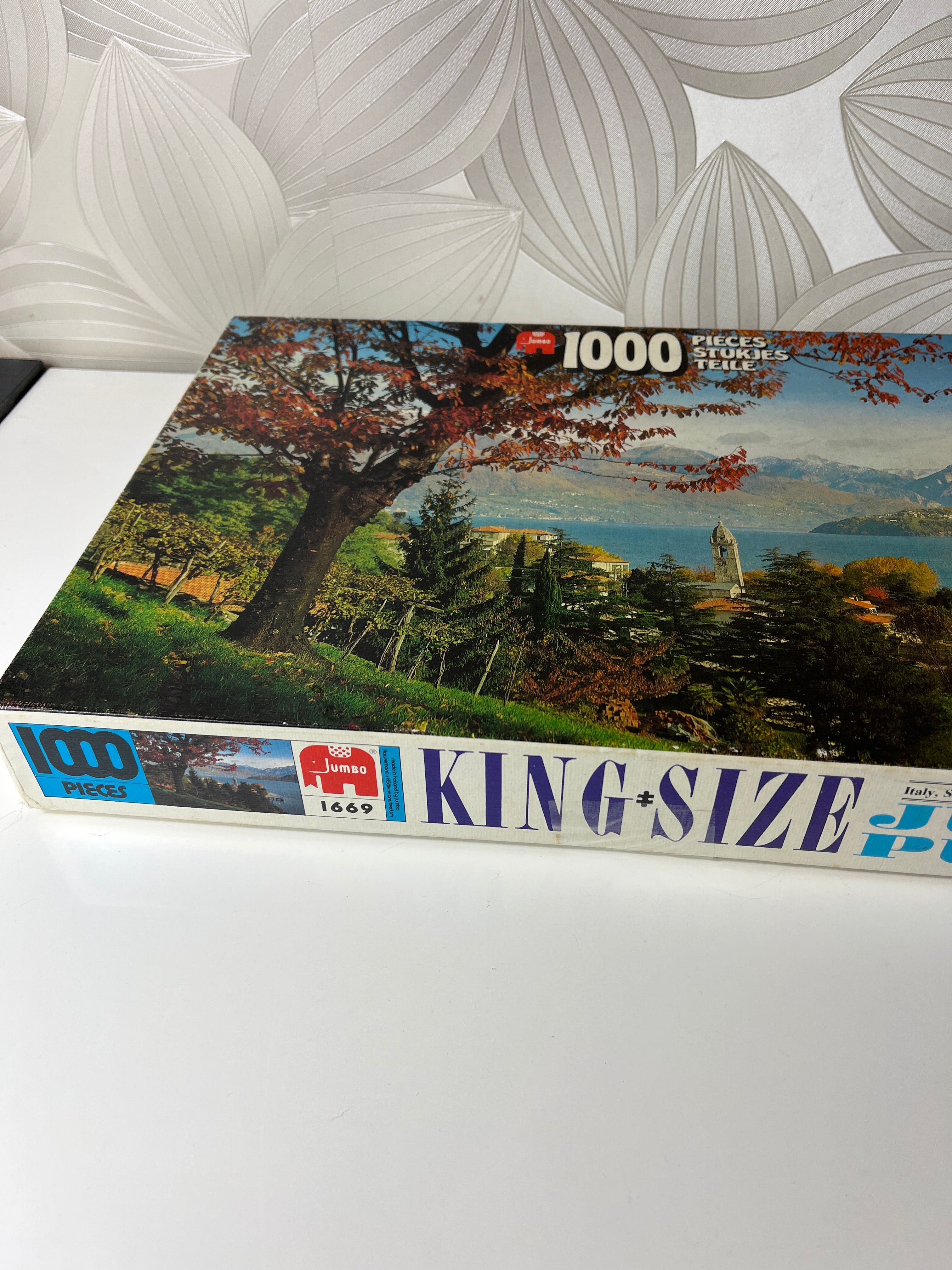 Dėlionė (1000 dalių) su nuostabiu ežero vaizdu