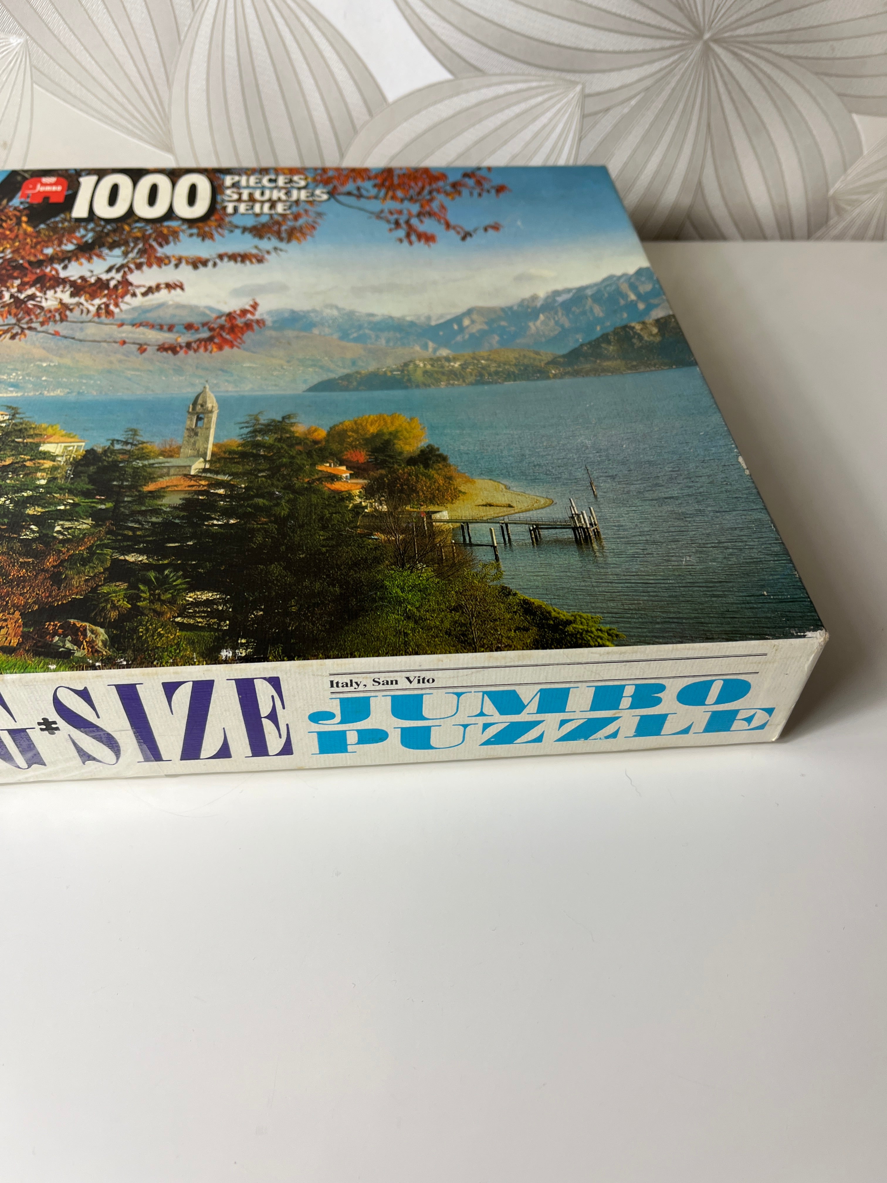 Dėlionė (1000 dalių) su nuostabiu ežero vaizdu