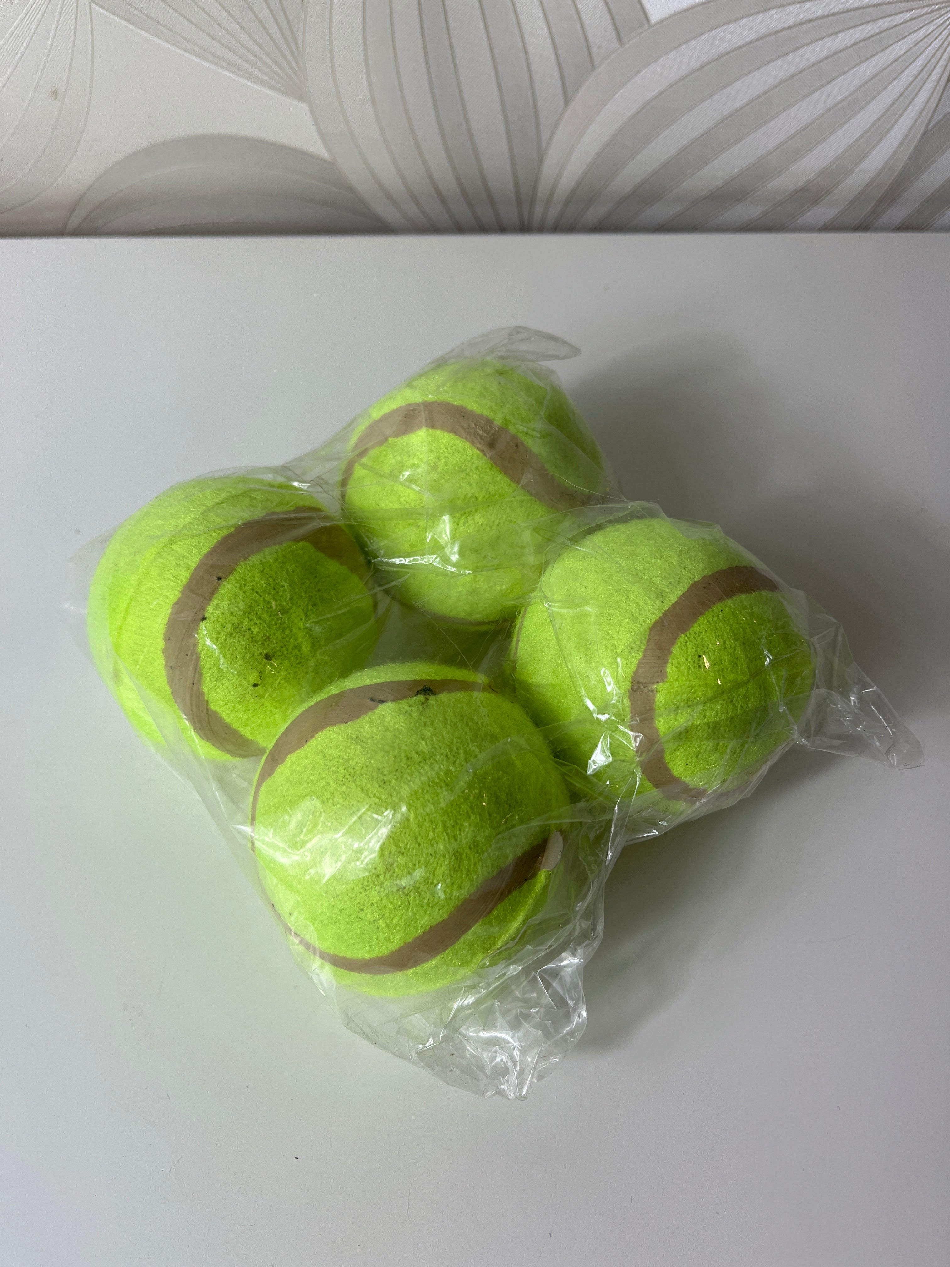 Teniso kamuoliukai (4 vnt.)