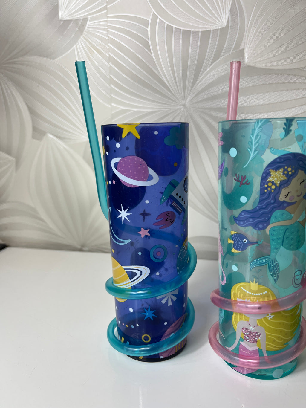 Vaikiškų puodelių – gertuvių rinkinys