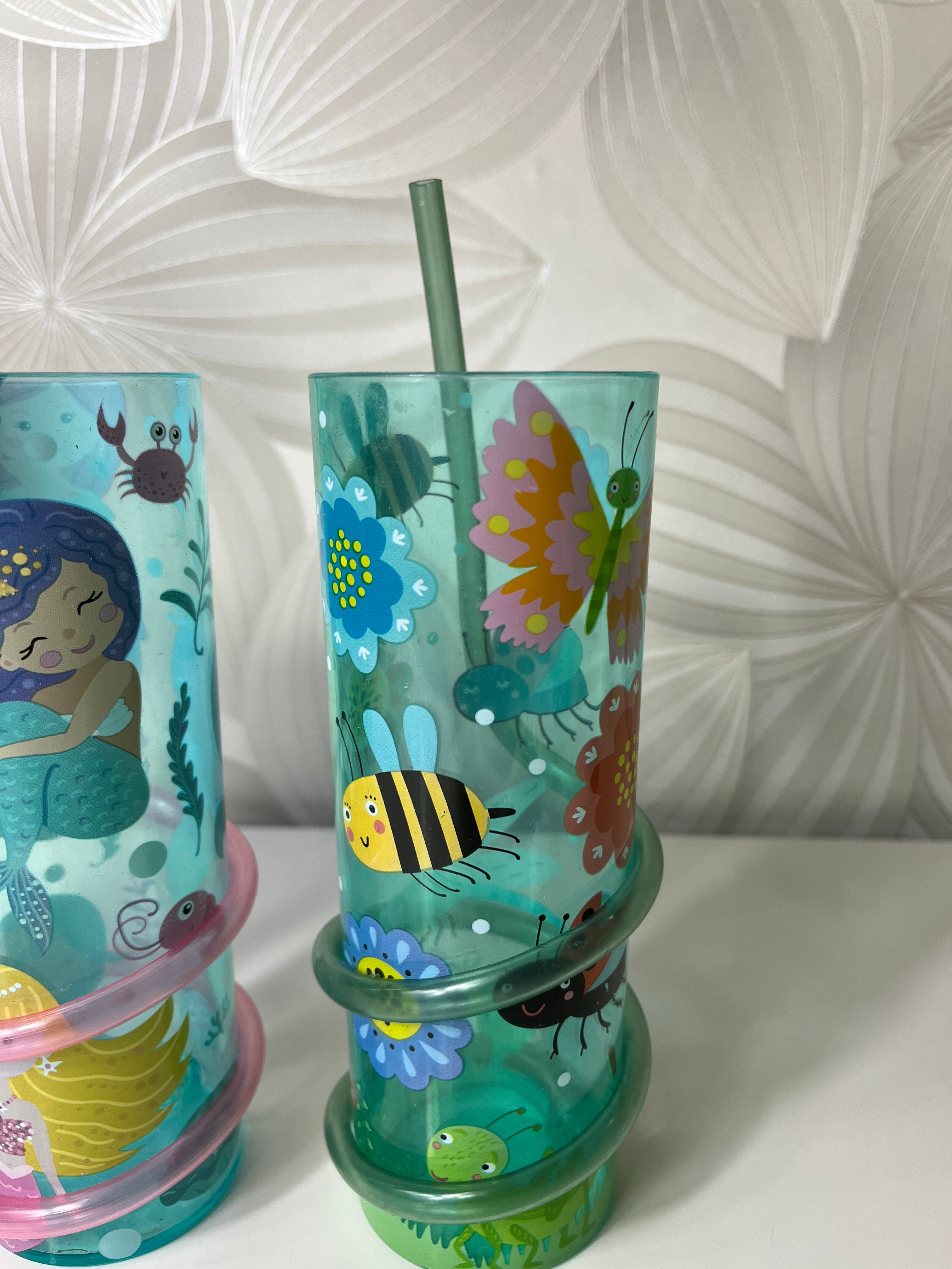 Vaikiškų puodelių – gertuvių rinkinys