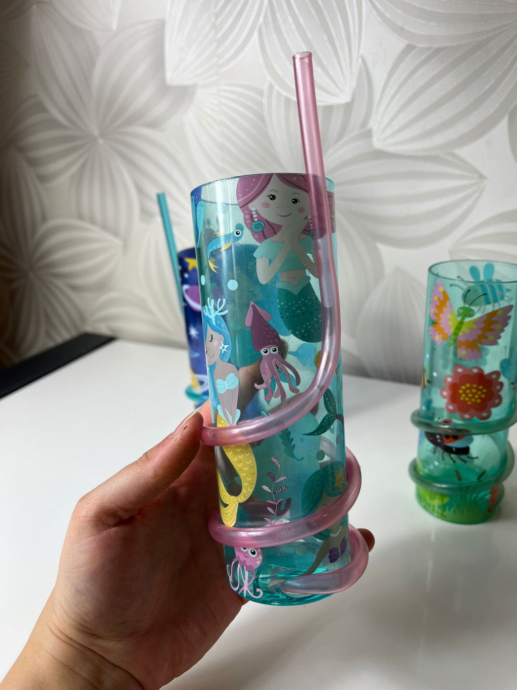 Vaikiškų puodelių – gertuvių rinkinys