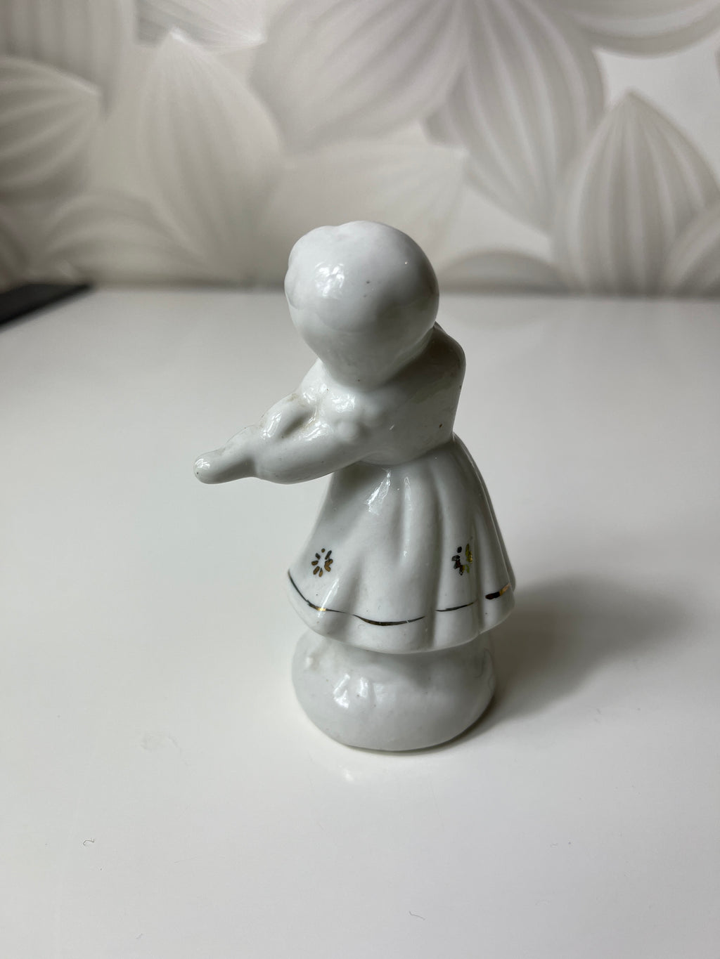 Vintažinė porcelianinė smuikininkės figūrėlė