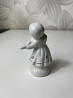 Vintažinė porcelianinė smuikininkės figūrėlė