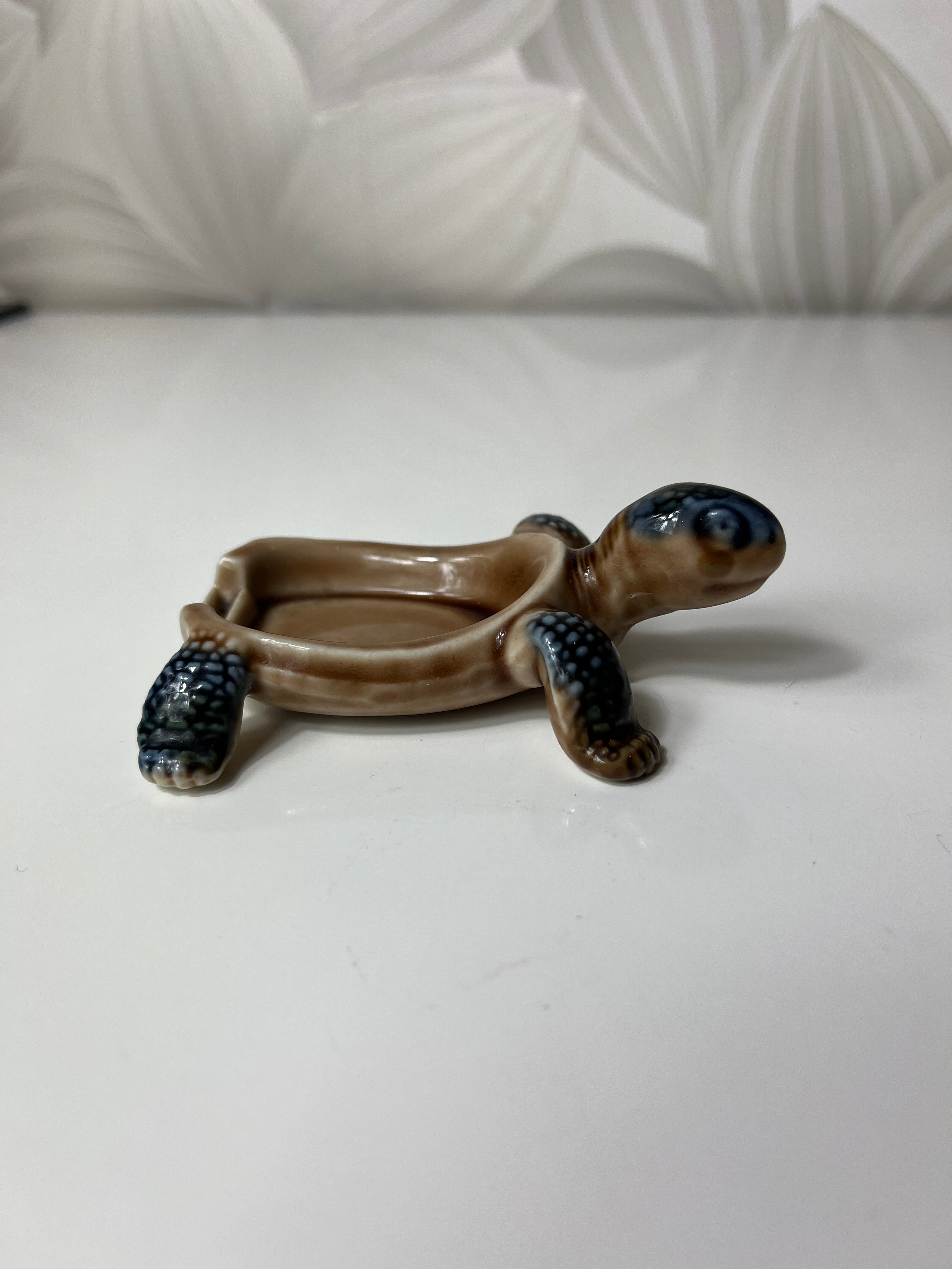 Vintažinis porcelianinis „Wade Porcelain“ vėžlys smulkmenoms laikyti