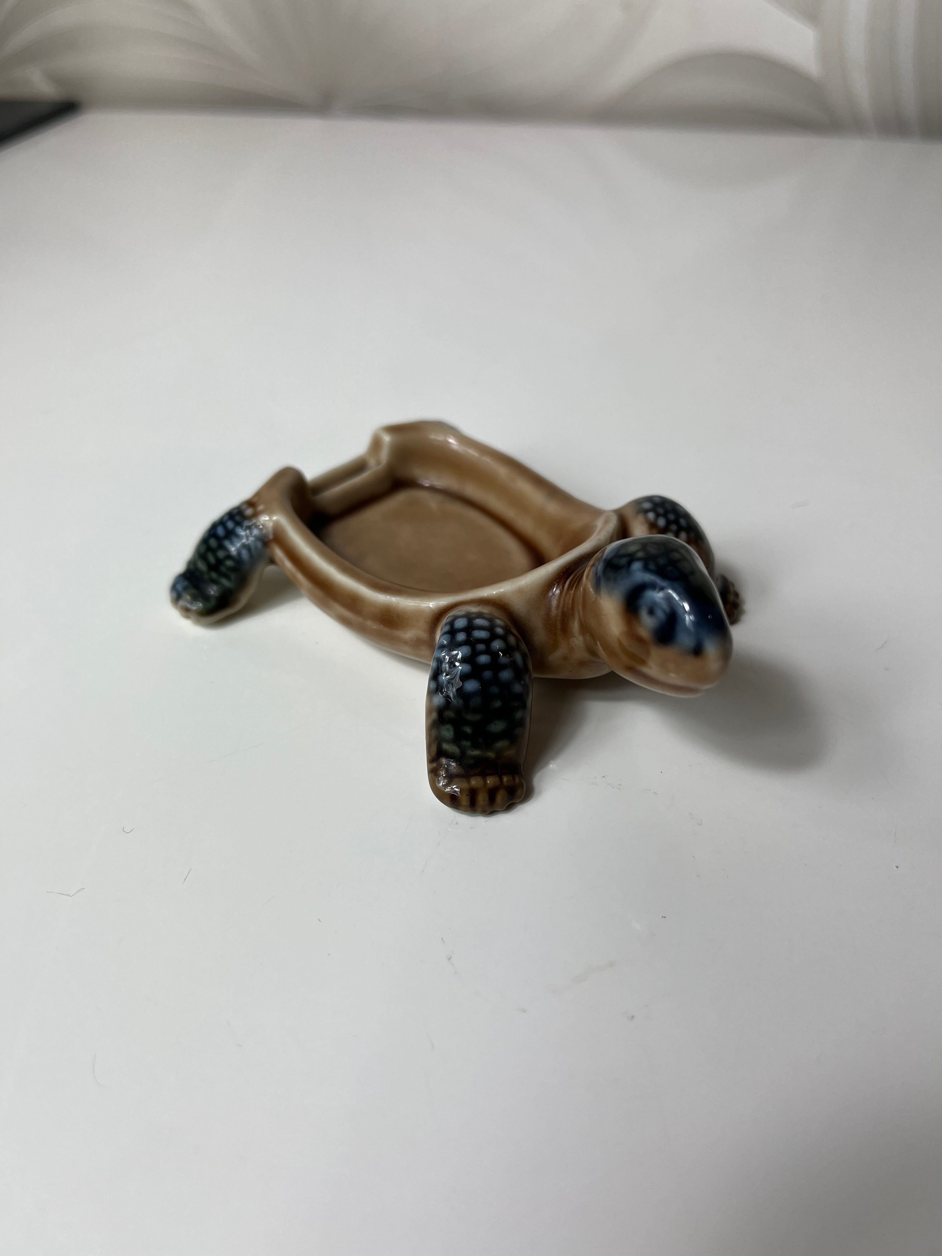 Vintažinis porcelianinis „Wade Porcelain“ vėžlys smulkmenoms laikyti