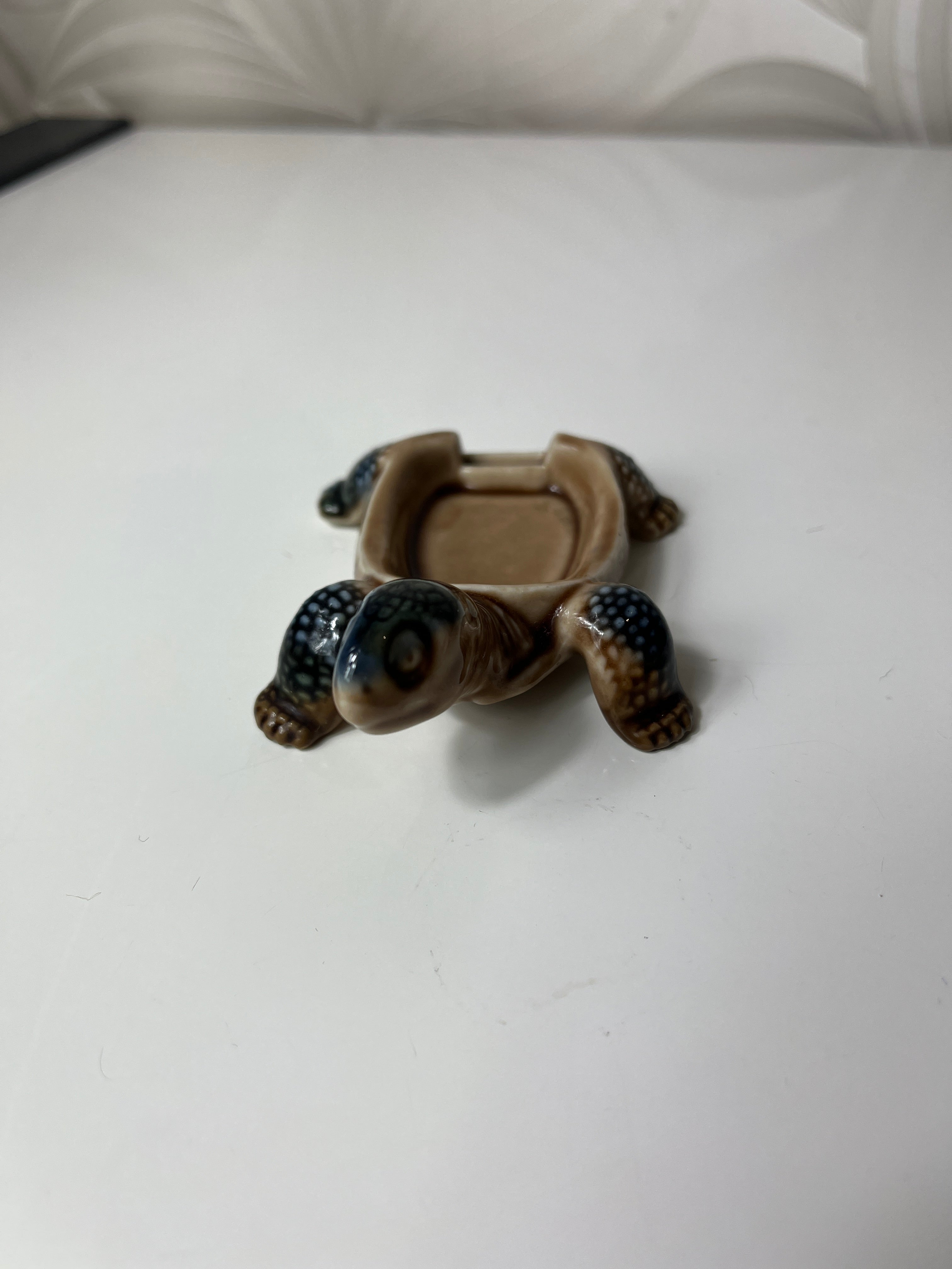 Vintažinis porcelianinis „Wade Porcelain“ vėžlys smulkmenoms laikyti