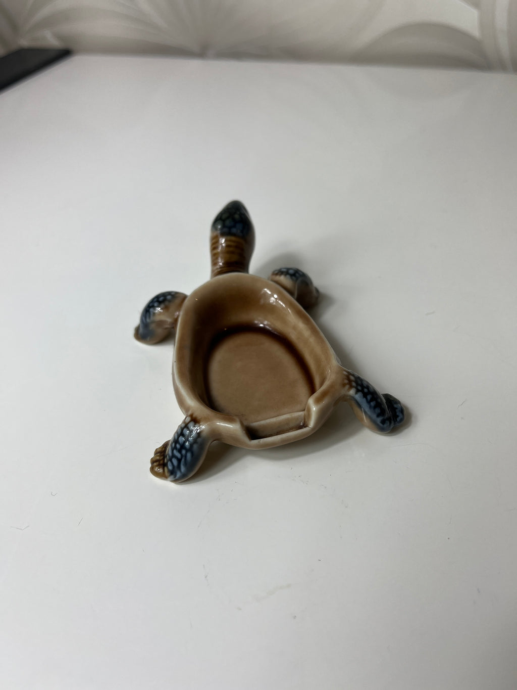 Vintažinis porcelianinis „Wade Porcelain“ vėžlys smulkmenoms laikyti