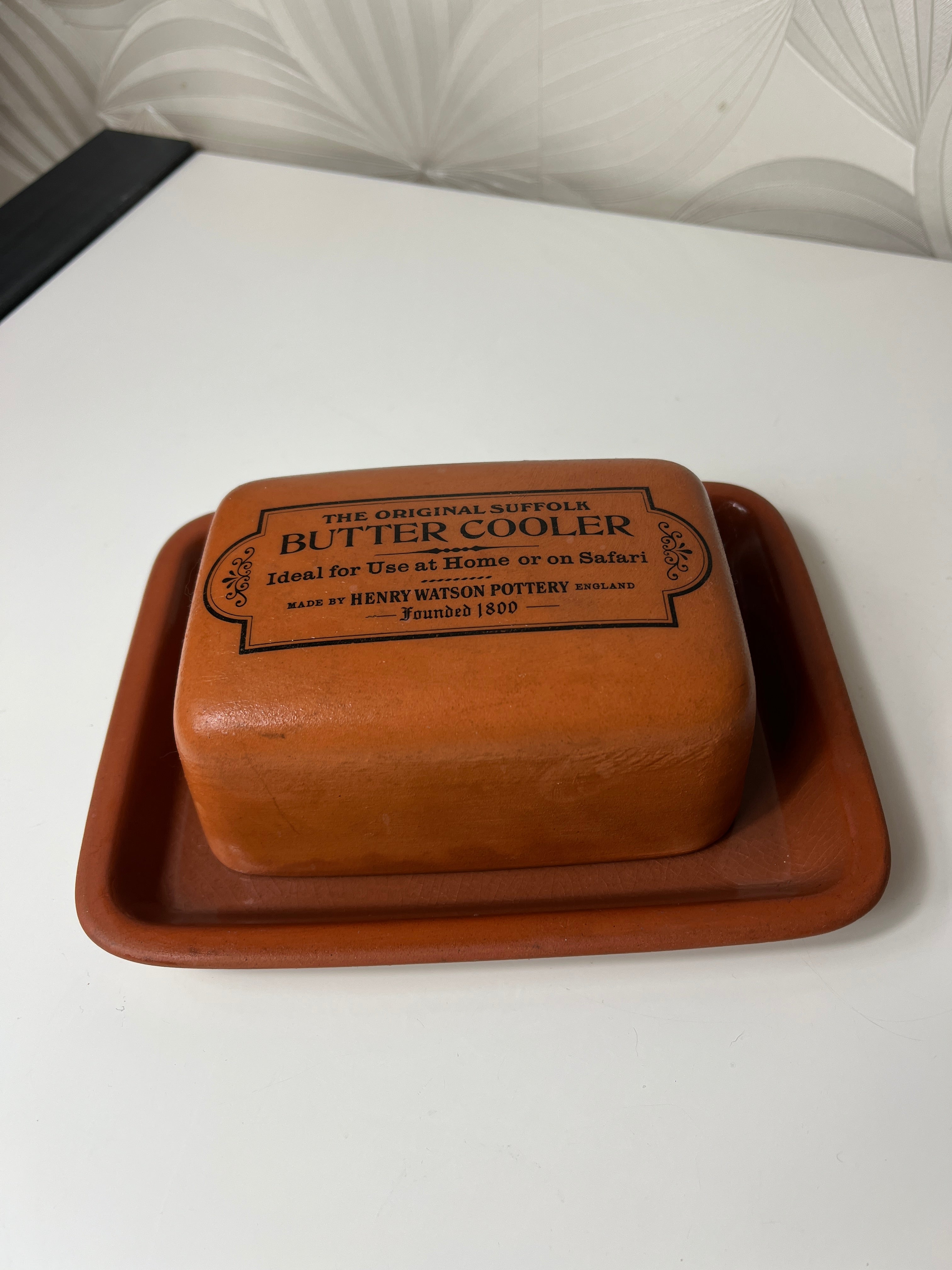 Rankų darbo sviestinė „The Original Suffolk Butter Cooler“