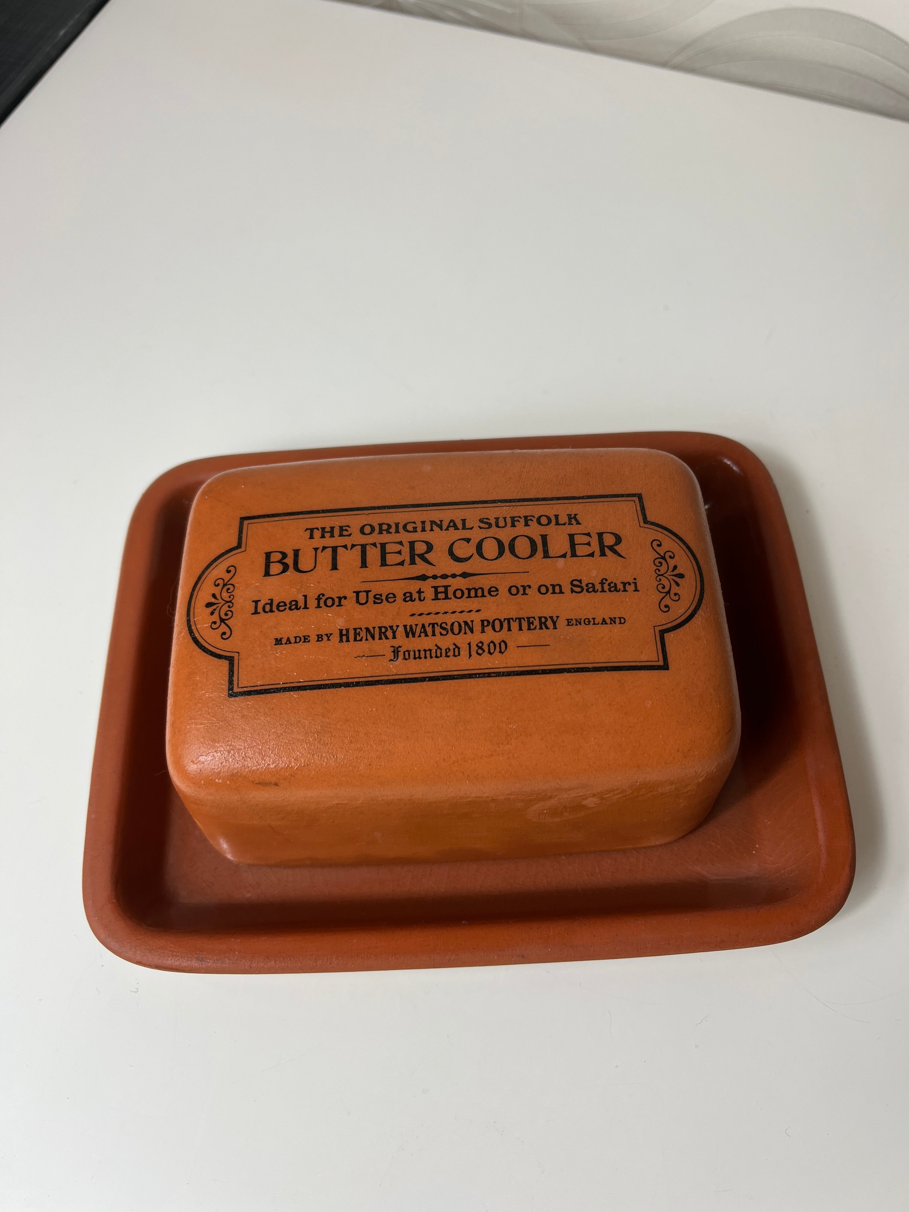 Rankų darbo sviestinė „The Original Suffolk Butter Cooler“