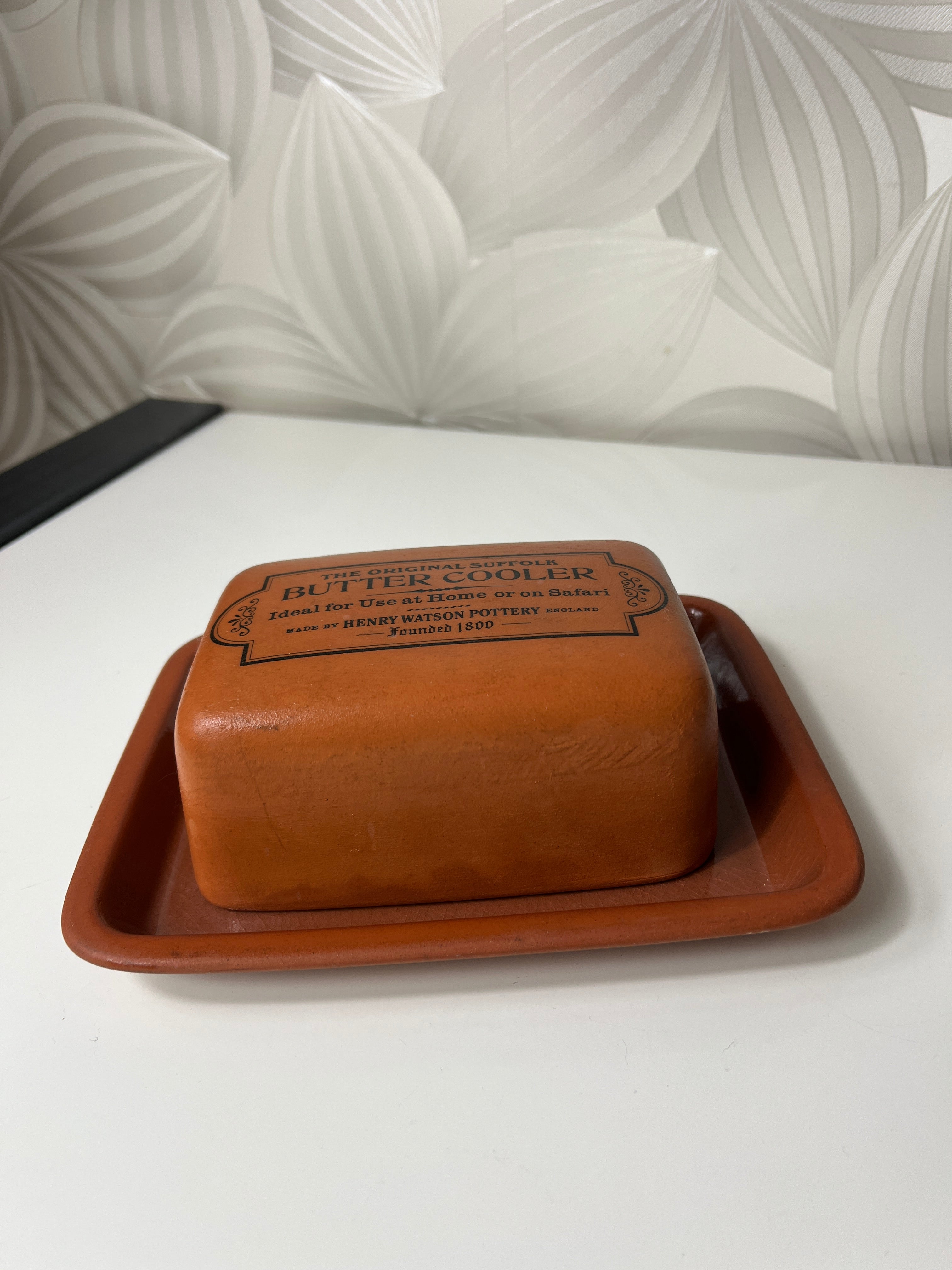 Rankų darbo sviestinė „The Original Suffolk Butter Cooler“