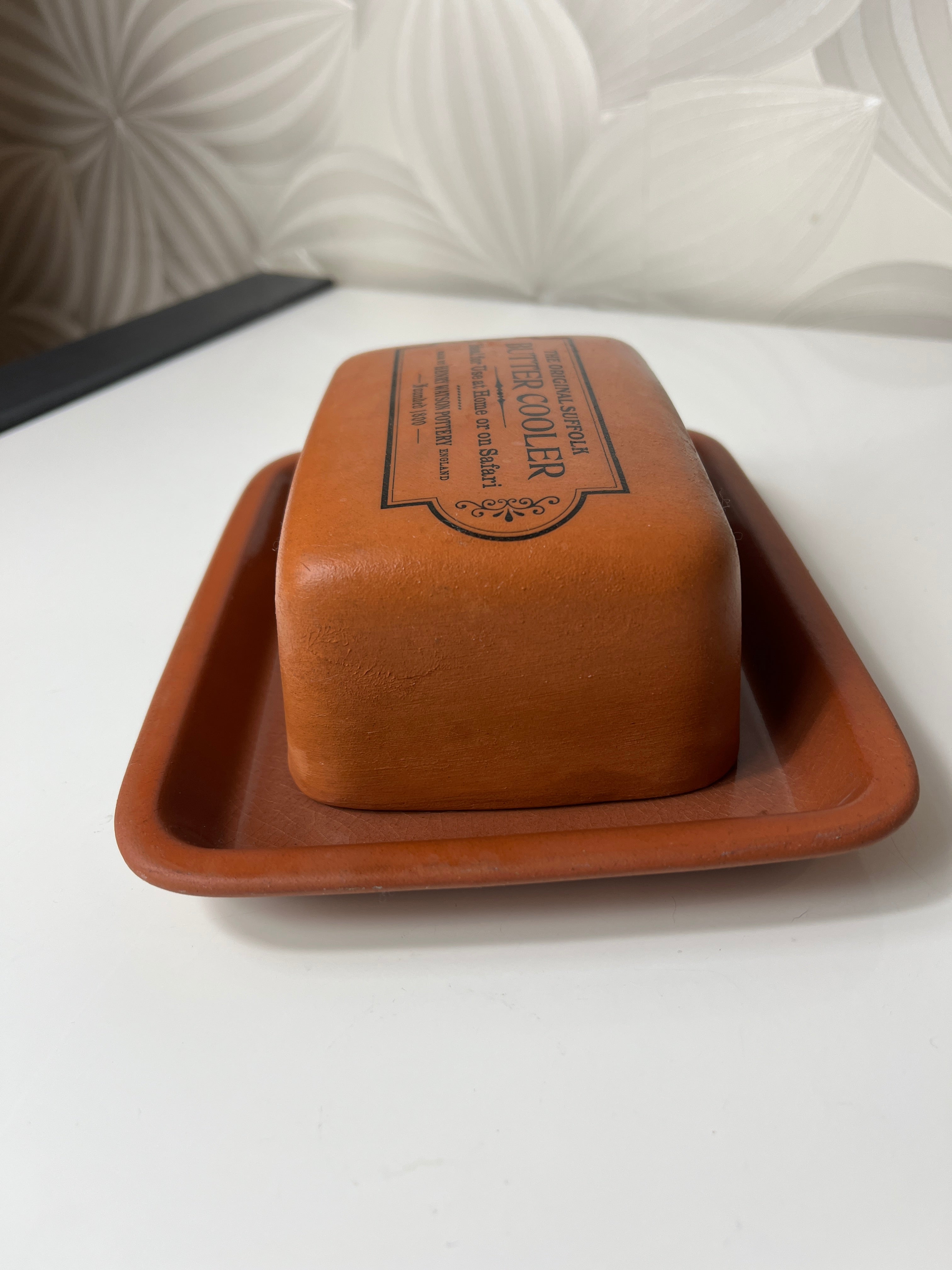 Rankų darbo sviestinė „The Original Suffolk Butter Cooler“