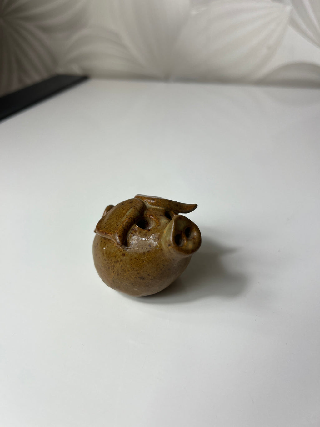 Rankų darbo keramikinė kiaulės figūrėlė