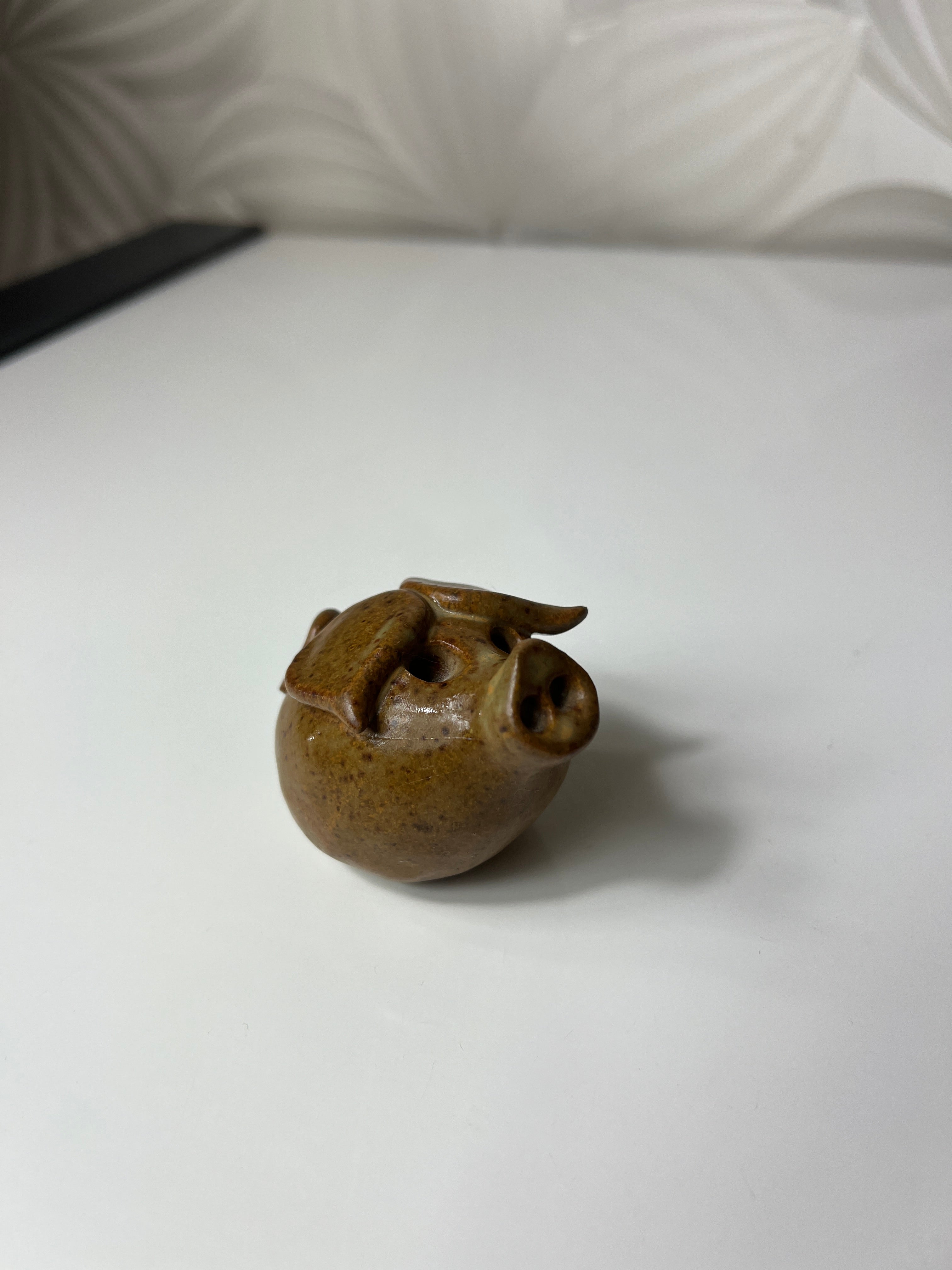 Rankų darbo keramikinė kiaulės figūrėlė