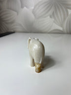 Balta dramblio figūrėlė