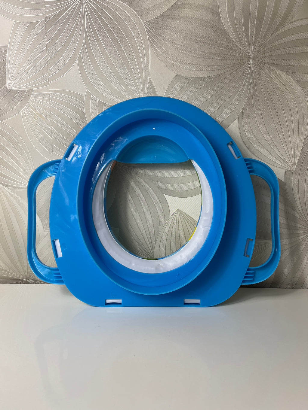 Tualeto dangtis vaikui su gyvūnų piešiniais