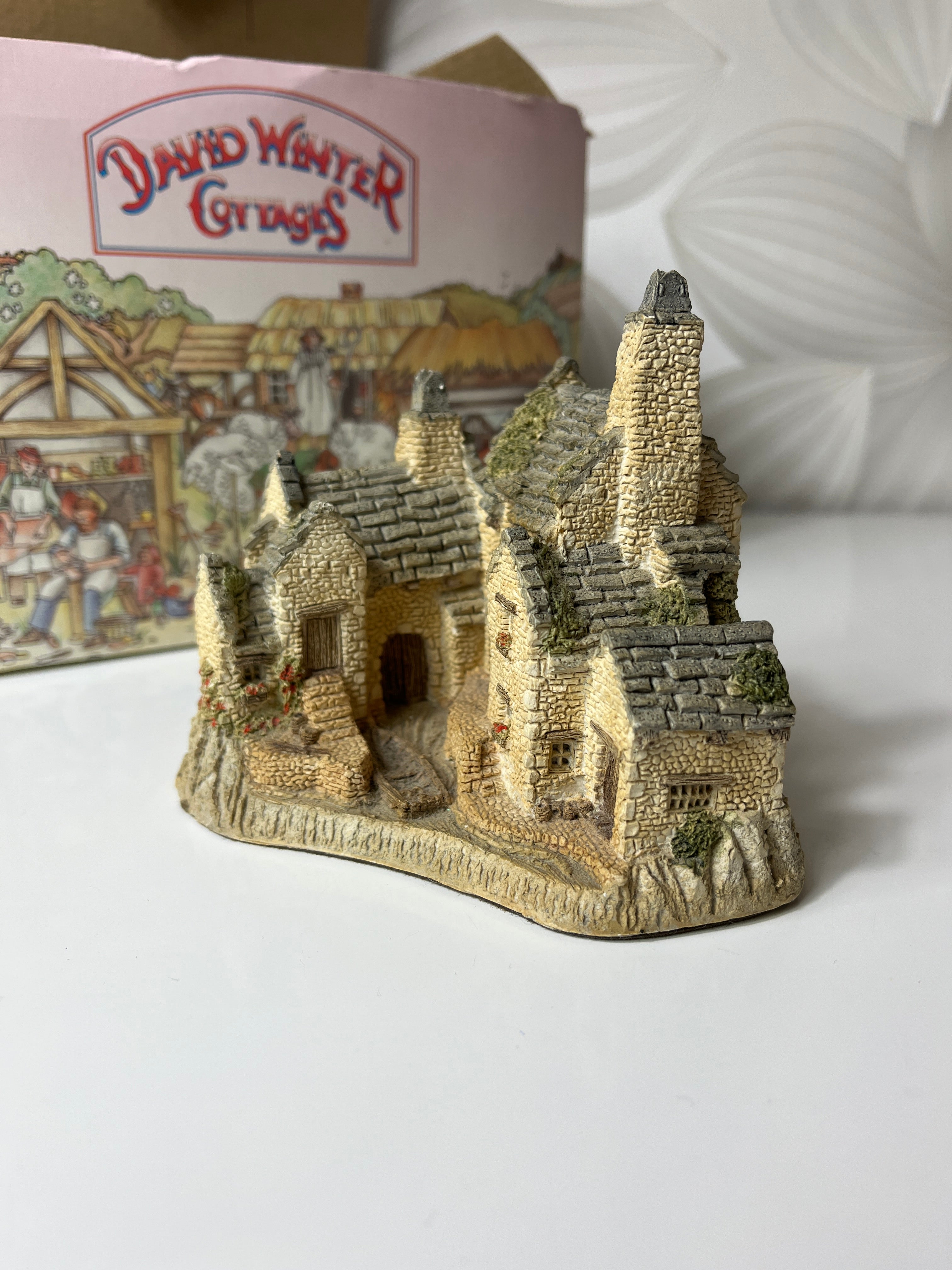 Kolekcinis vintažinis keraminis namelis David Winter gamybos