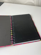 Rožinė užrašų knygelė