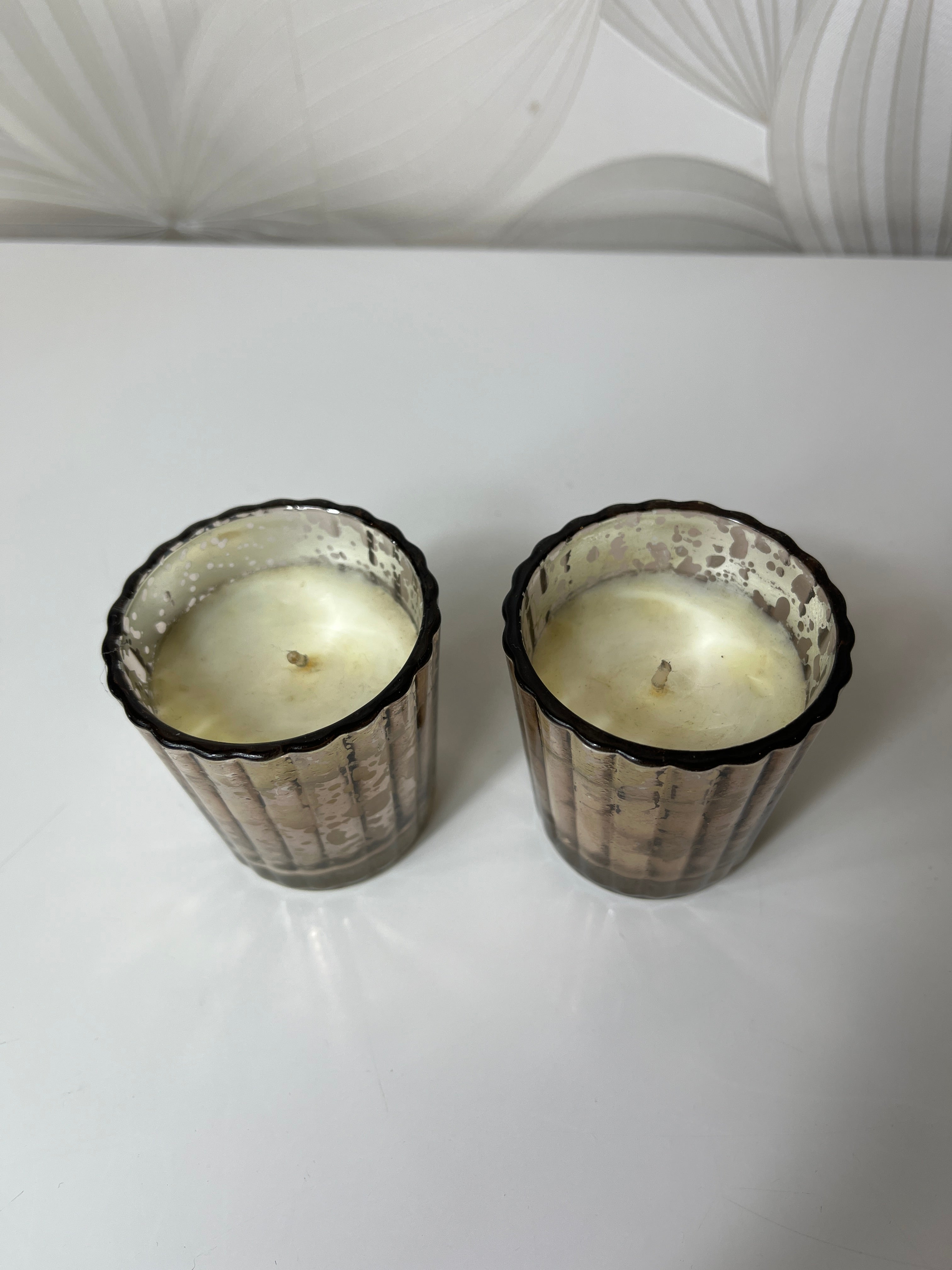 Dekoratyvinės žvakidės su žvakėmis (2 vnt.)