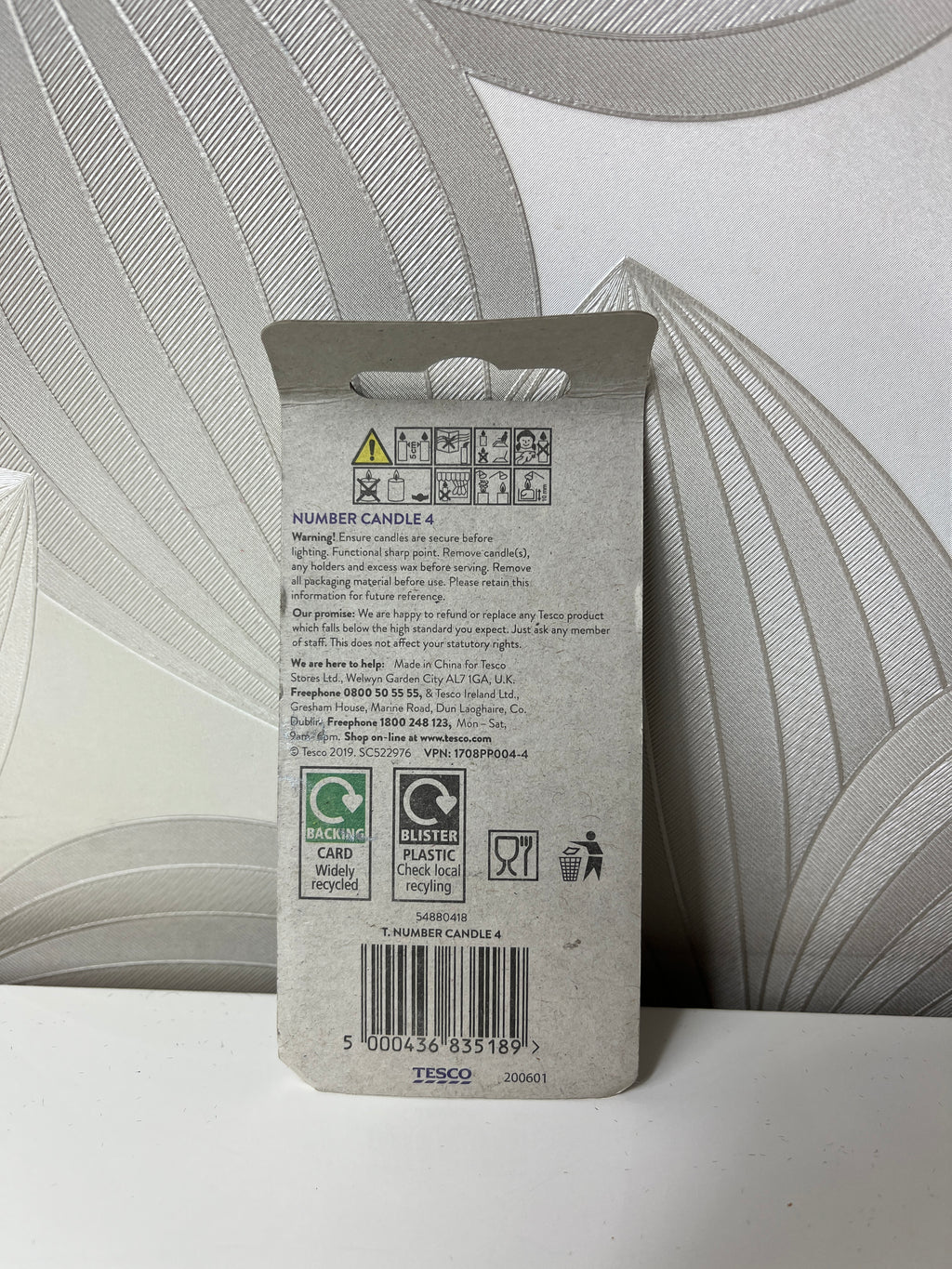 Šventinė žvakutė su skaičiumi „4“