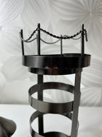 Metalinis vyno butelio laikiklis