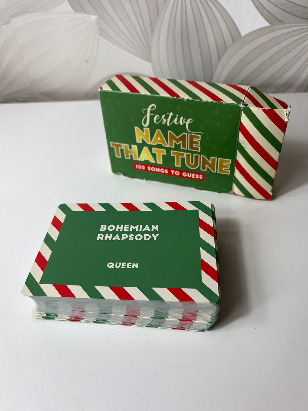 Stalo žaidimas „Festive Name That Tune“ žaidimas