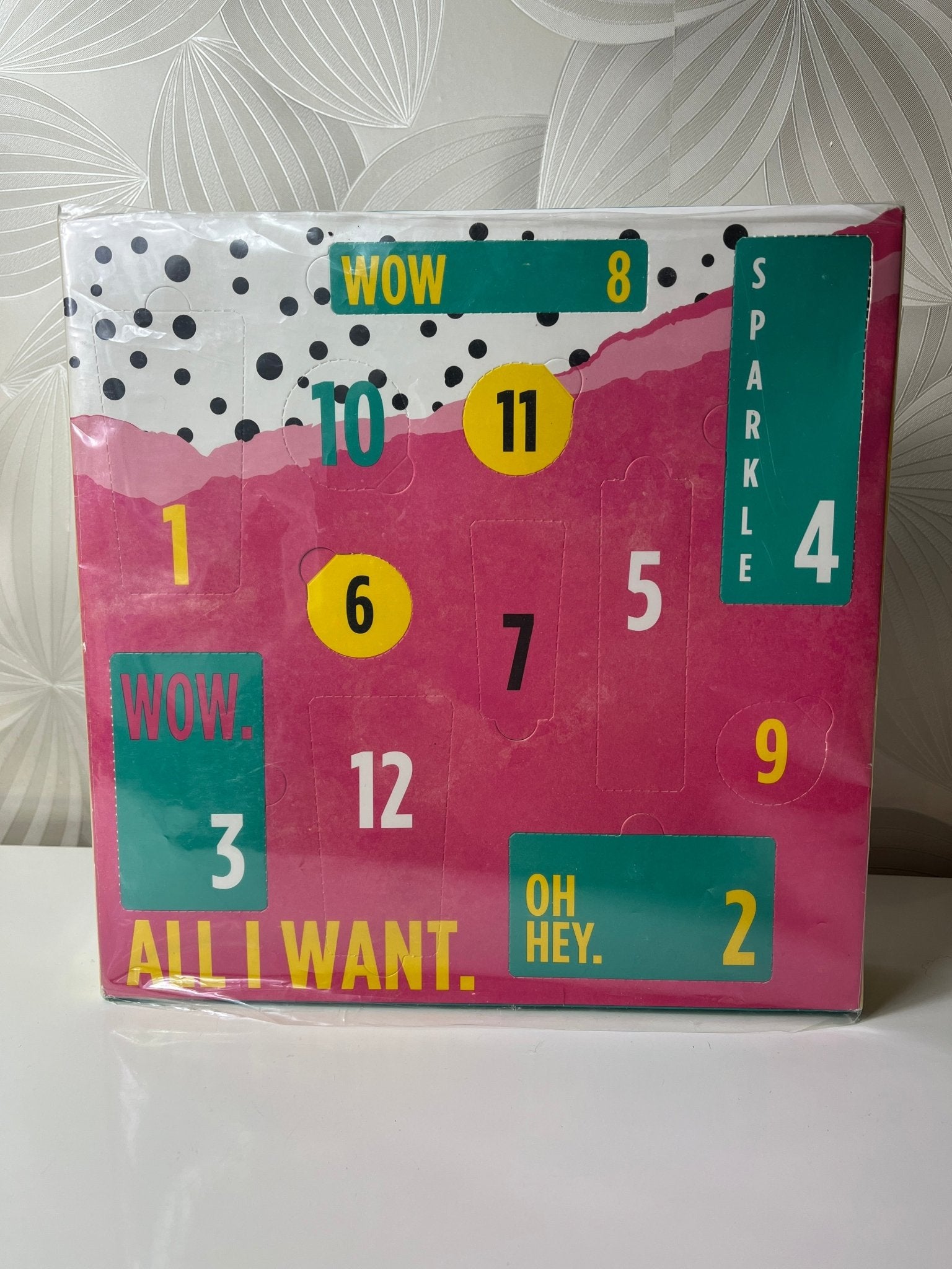 Advento kalendorius su kosmetikos priemonėmis - Daiktų atokvėpis