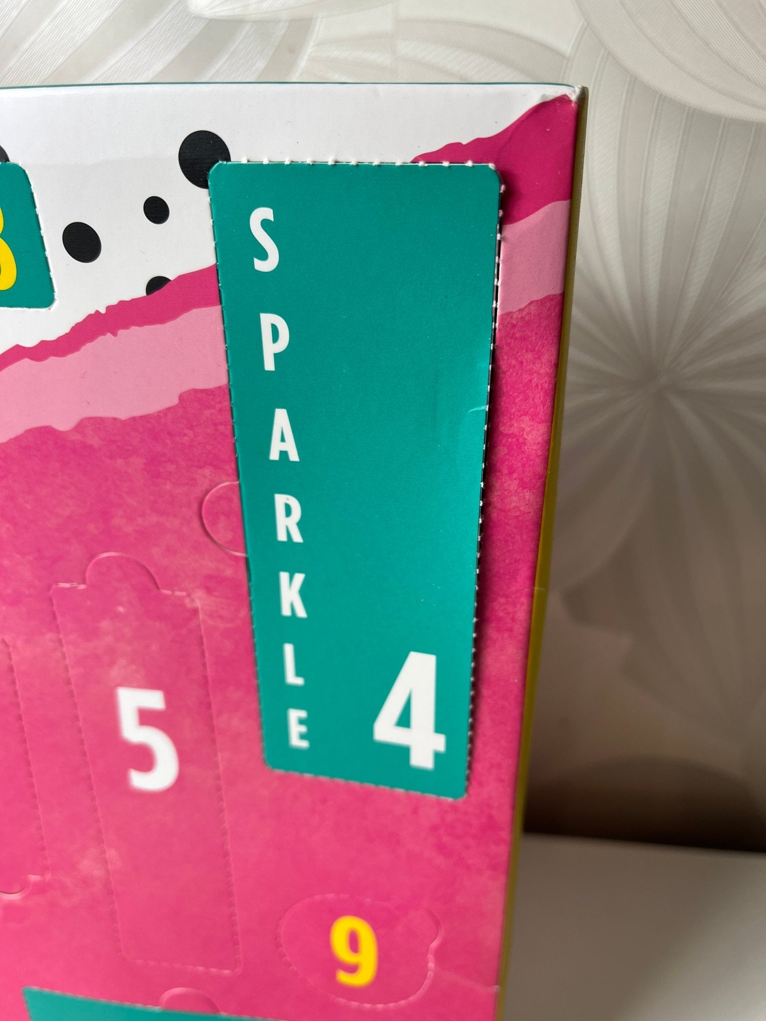 Advento kalendorius su kosmetikos priemonėmis - Daiktų atokvėpis