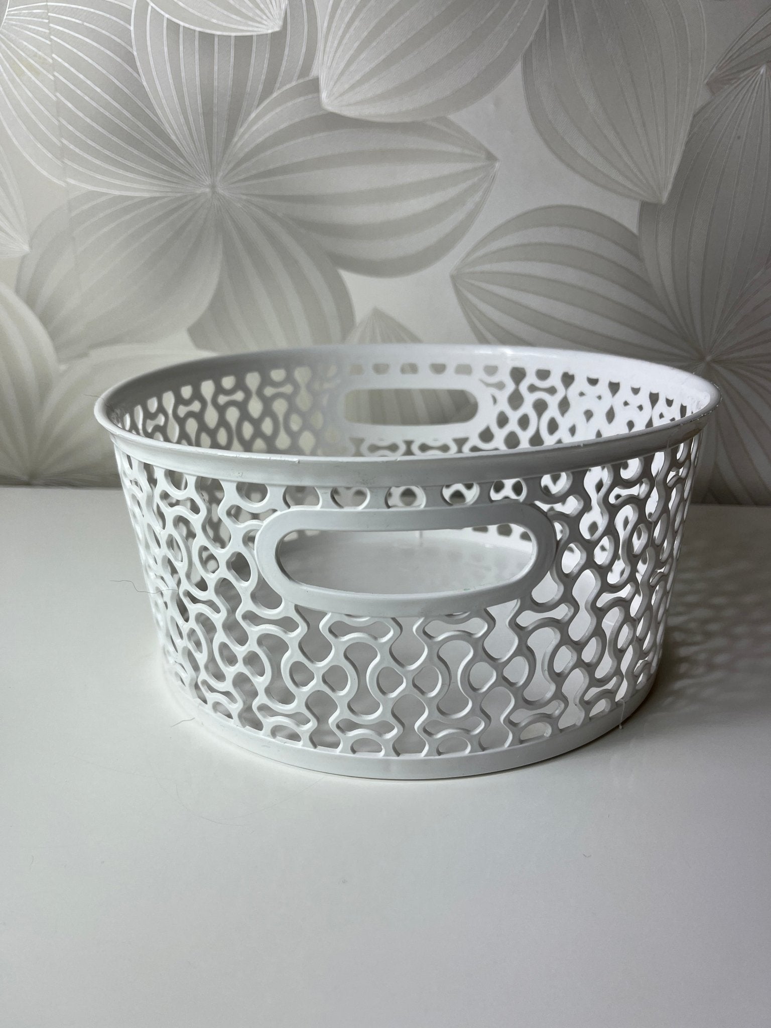 Baltas daiktų laikymo krepšelis - Daiktų atokvėpis