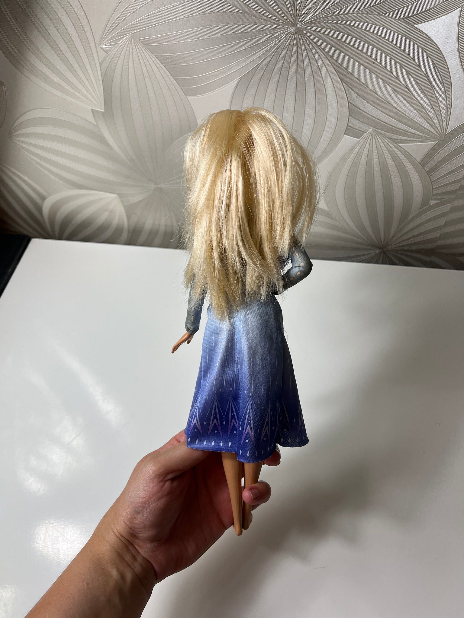 Barbė su „Frozen“ suknele - Daiktų atokvėpis