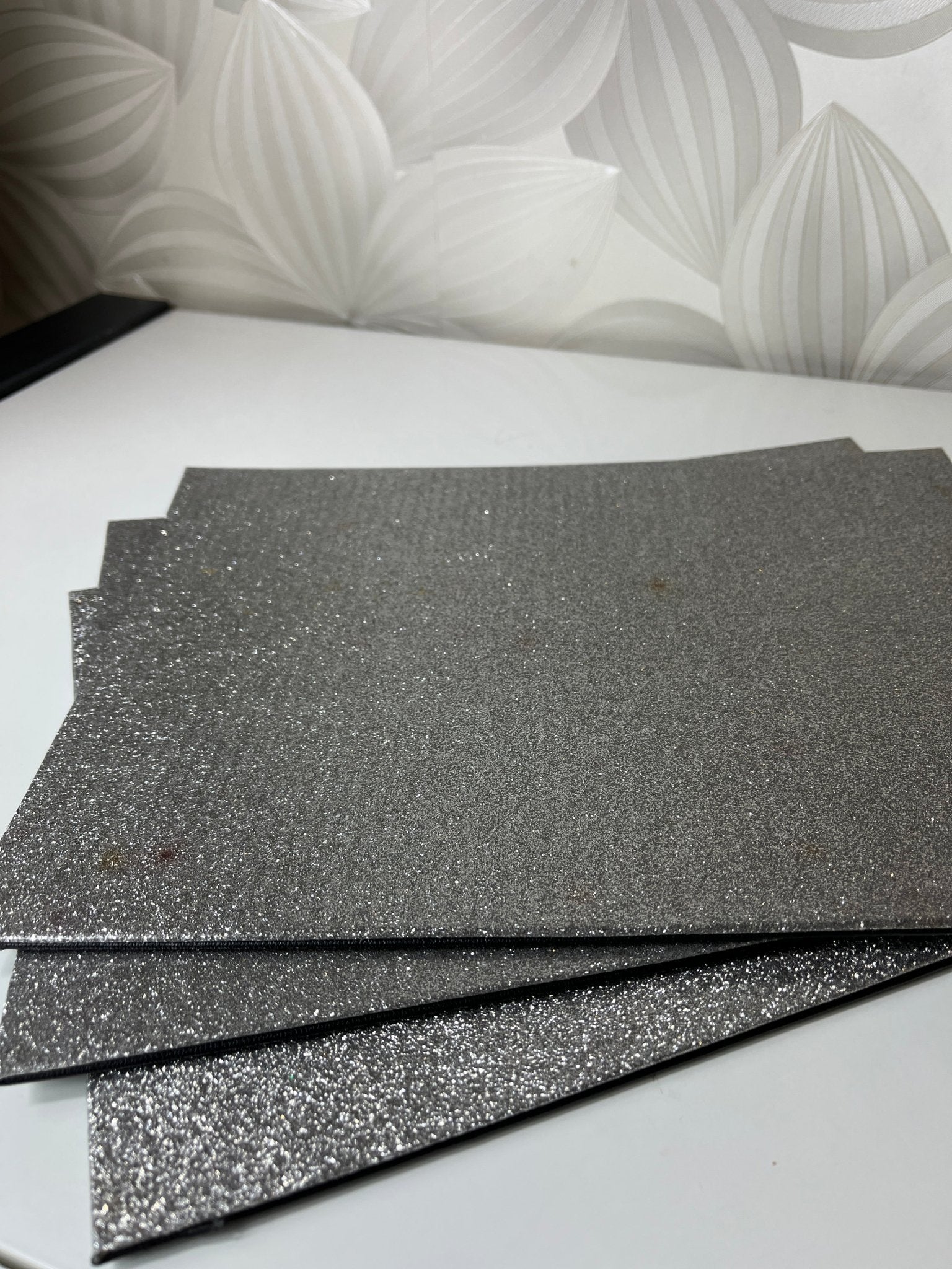 Blizgūs padėkliukai (4 vnt.) - Daiktų atokvėpis