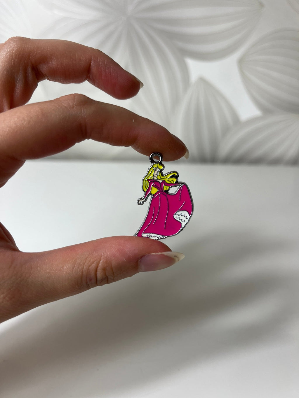 „Disney“ princesės Auroros pakabukas - Daiktų atokvėpis