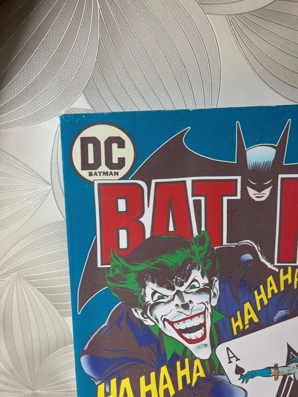 Drobės paveikslas „Batman: Joker's Back In Town“ - Daiktų atokvėpis
