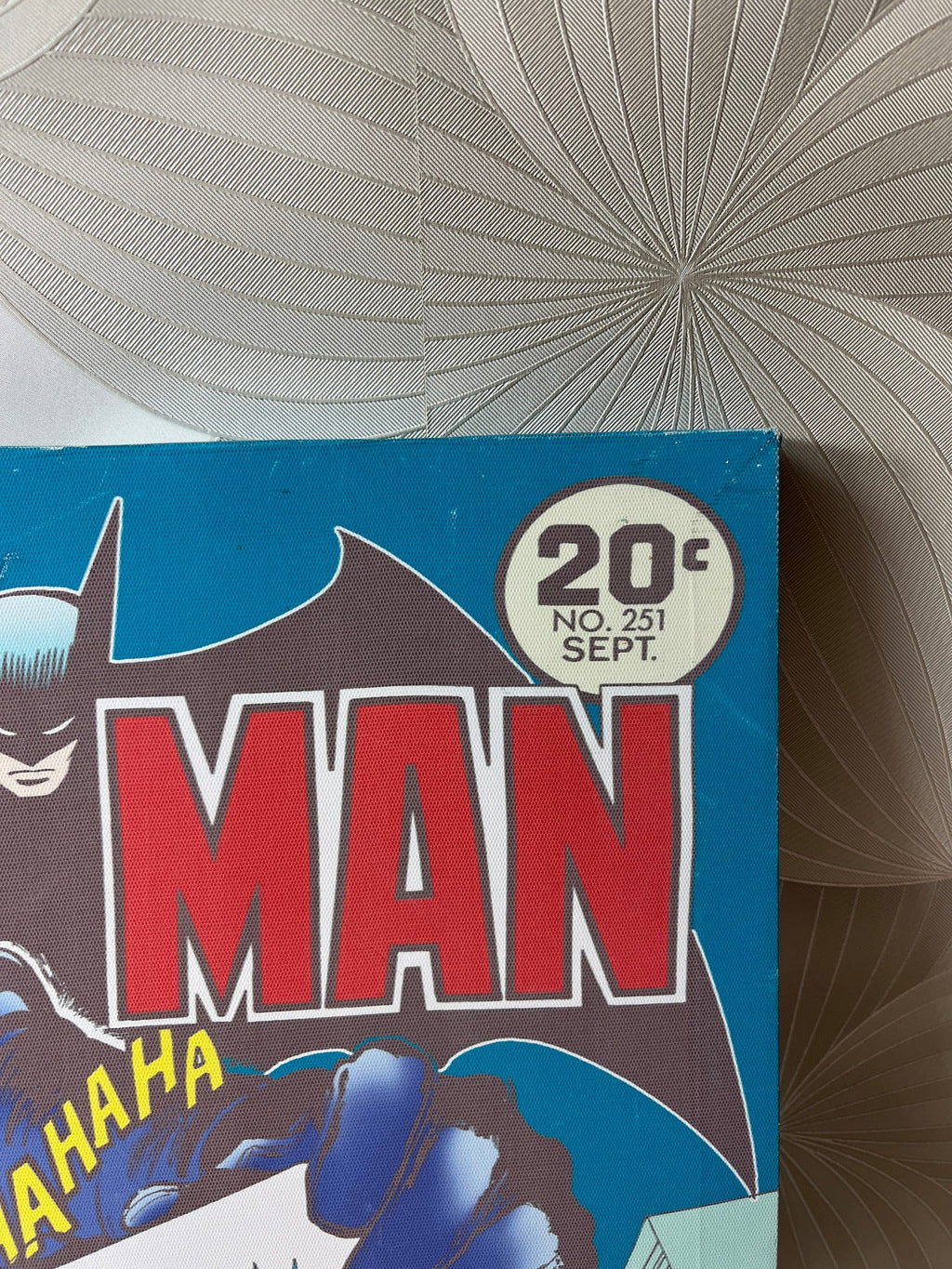 Drobės paveikslas „Batman: Joker's Back In Town“ - Daiktų atokvėpis
