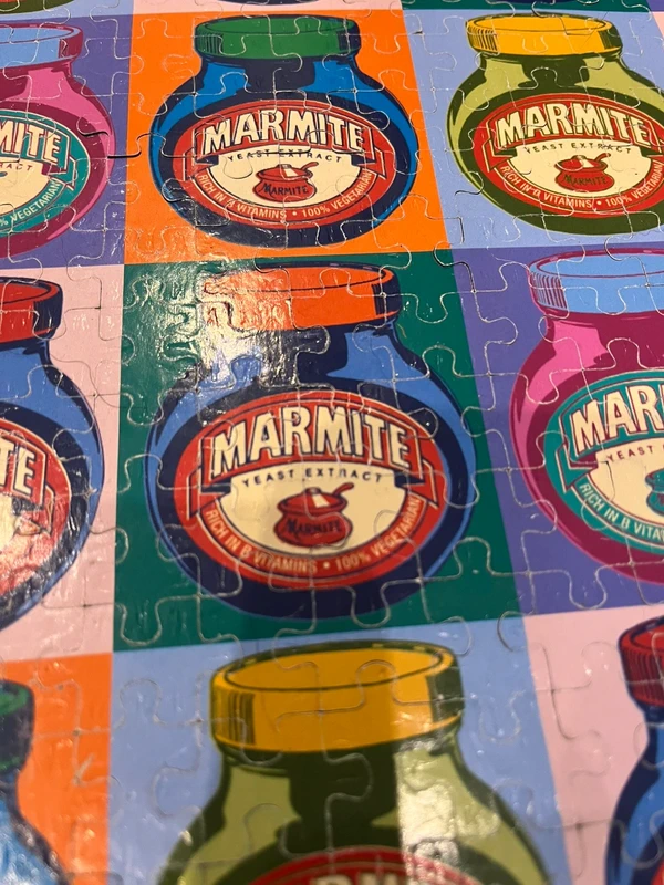 Dvipusė dėlionė (500 dalių) „Marmite“ - Daiktų atokvėpis