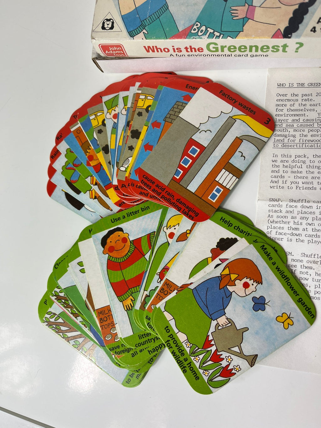 Edukacinis žaidimas „Who is the Greenest?“ (John Adams Toys, Friends of the Earth) - Daiktų atokvėpis