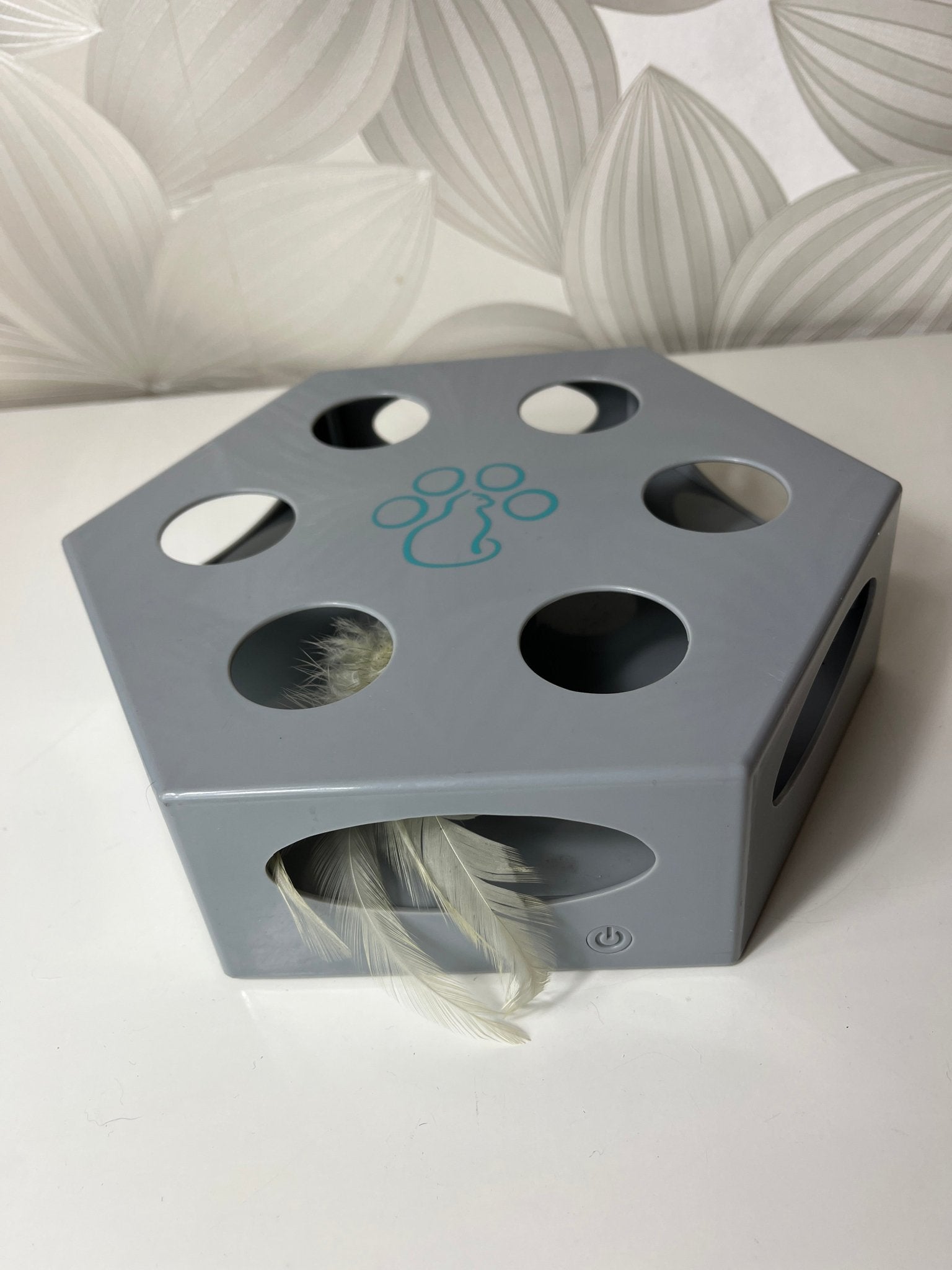 Interaktyvus kačių žaislas su plunksnele - Daiktų atokvėpis