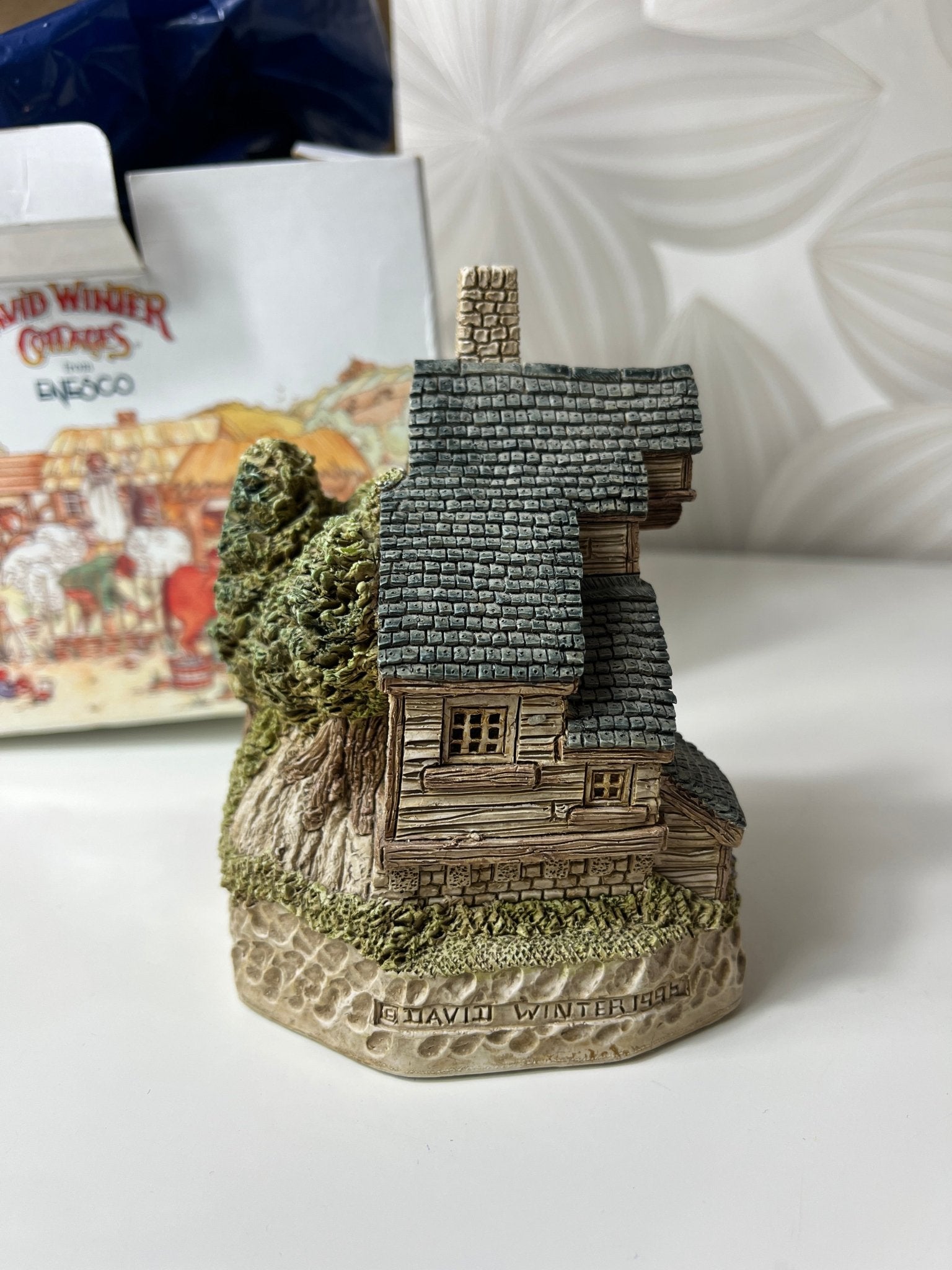Kolekcinis vintažinis namelis David Winter gamybos - Daiktų atokvėpis