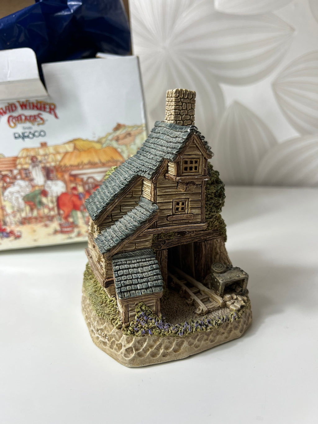 Kolekcinis vintažinis namelis David Winter gamybos - Daiktų atokvėpis
