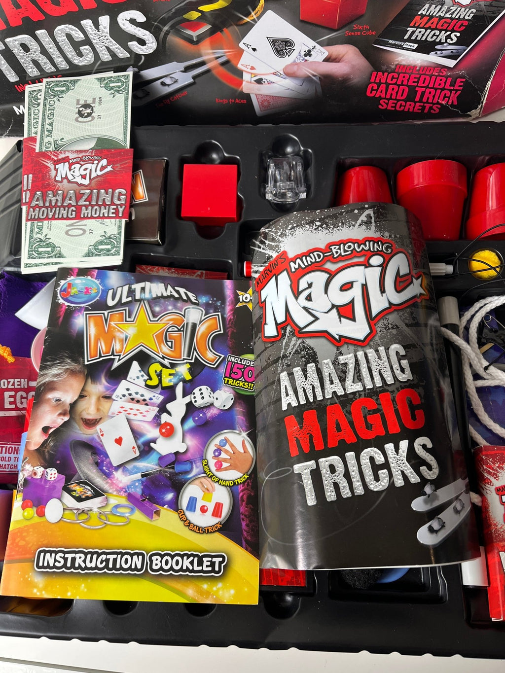Magijos rinkinys „Marvin’s Mind - Blowing Magic“ (125 triukai) - Daiktų atokvėpis