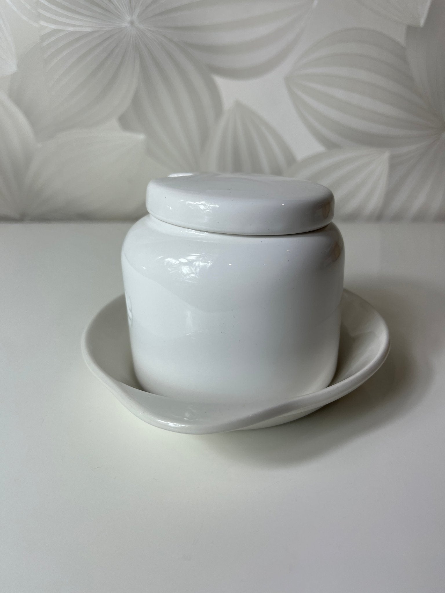 Medaus indelis su lėkštute „Honey“ - Daiktų atokvėpis