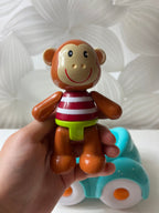 „Monkey in Car“ žaislas vaikams - Daiktų atokvėpis